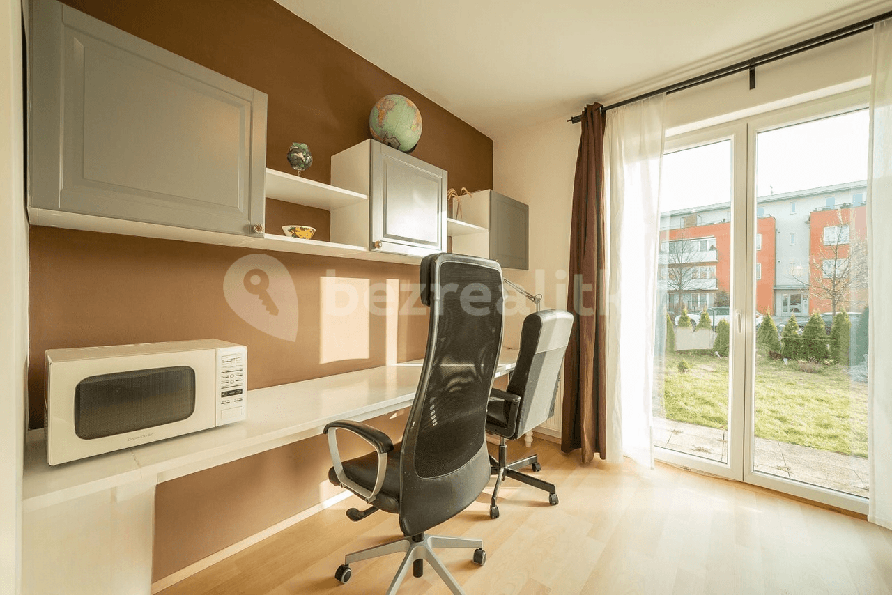 Pronájem bytu 1+kk 37 m², Penízovková, Praha, Praha