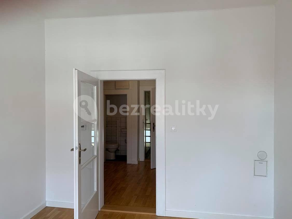 Pronájem bytu 2+1 42 m², Slovinská, Praha, Praha