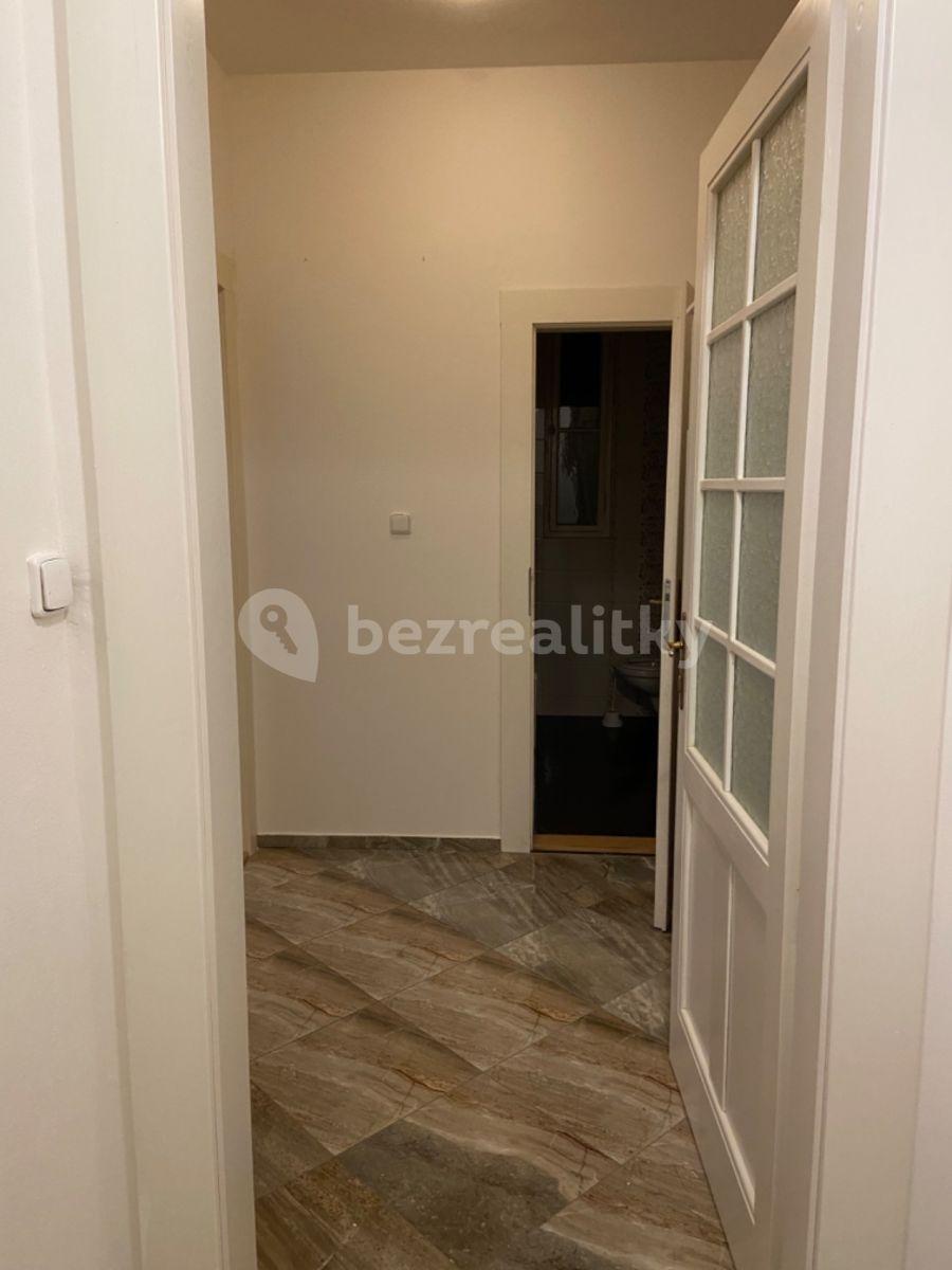 Pronájem bytu 2+kk 50 m², V. P. Čkalova, Praha, Praha