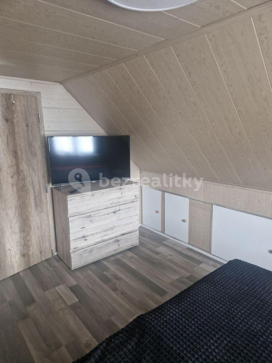 Pronájem chaty, chalupy 52 m², pozemek 433 m², Okružní, Kamenice, Středočeský kraj