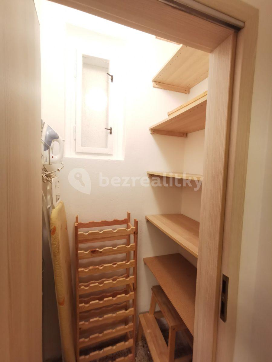 Pronájem bytu 2+kk 50 m², Hartigova, Praha, Praha