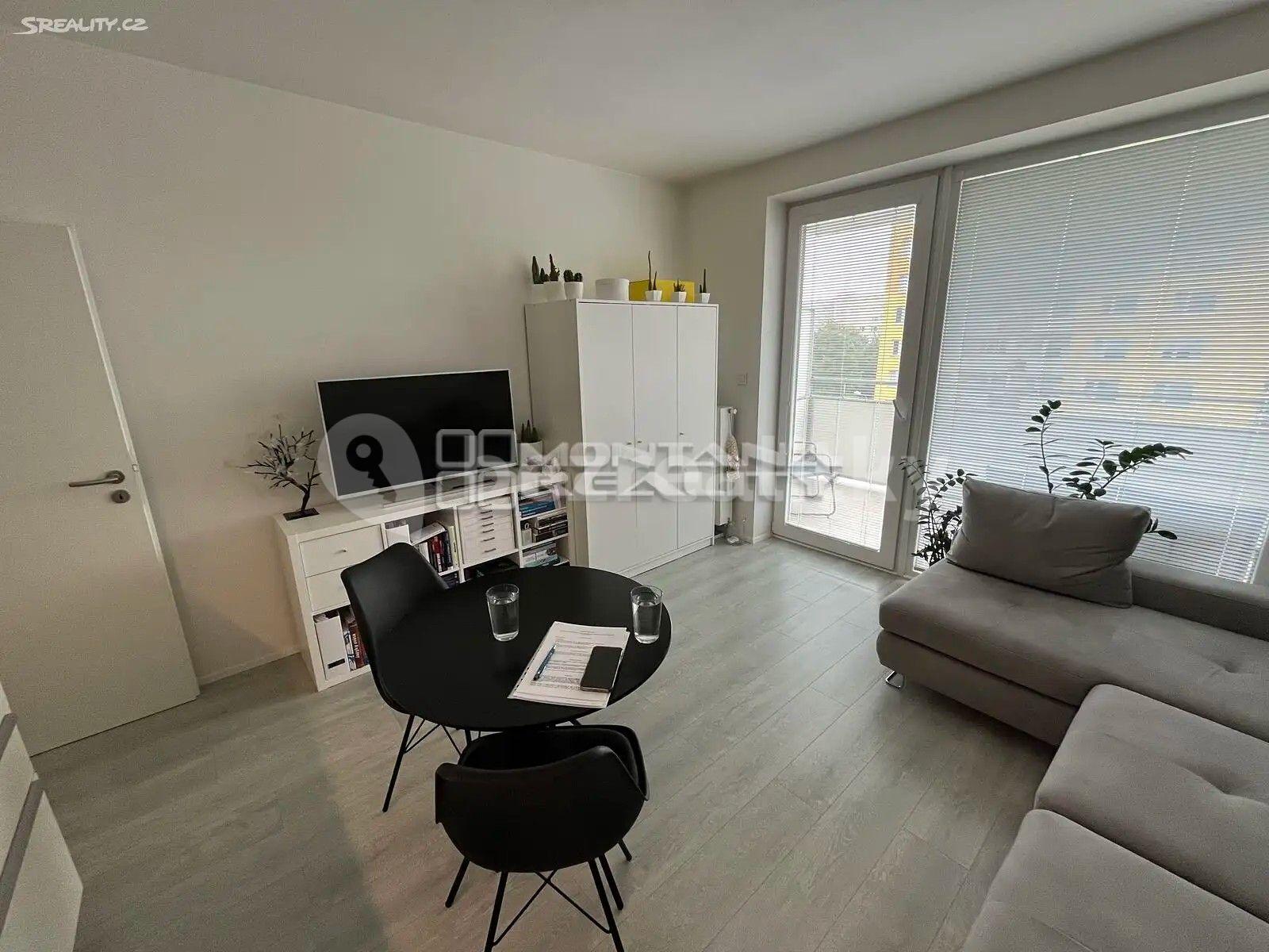 Pronájem bytu 1+kk 32 m², Janského, Olomouc, Olomoucký kraj