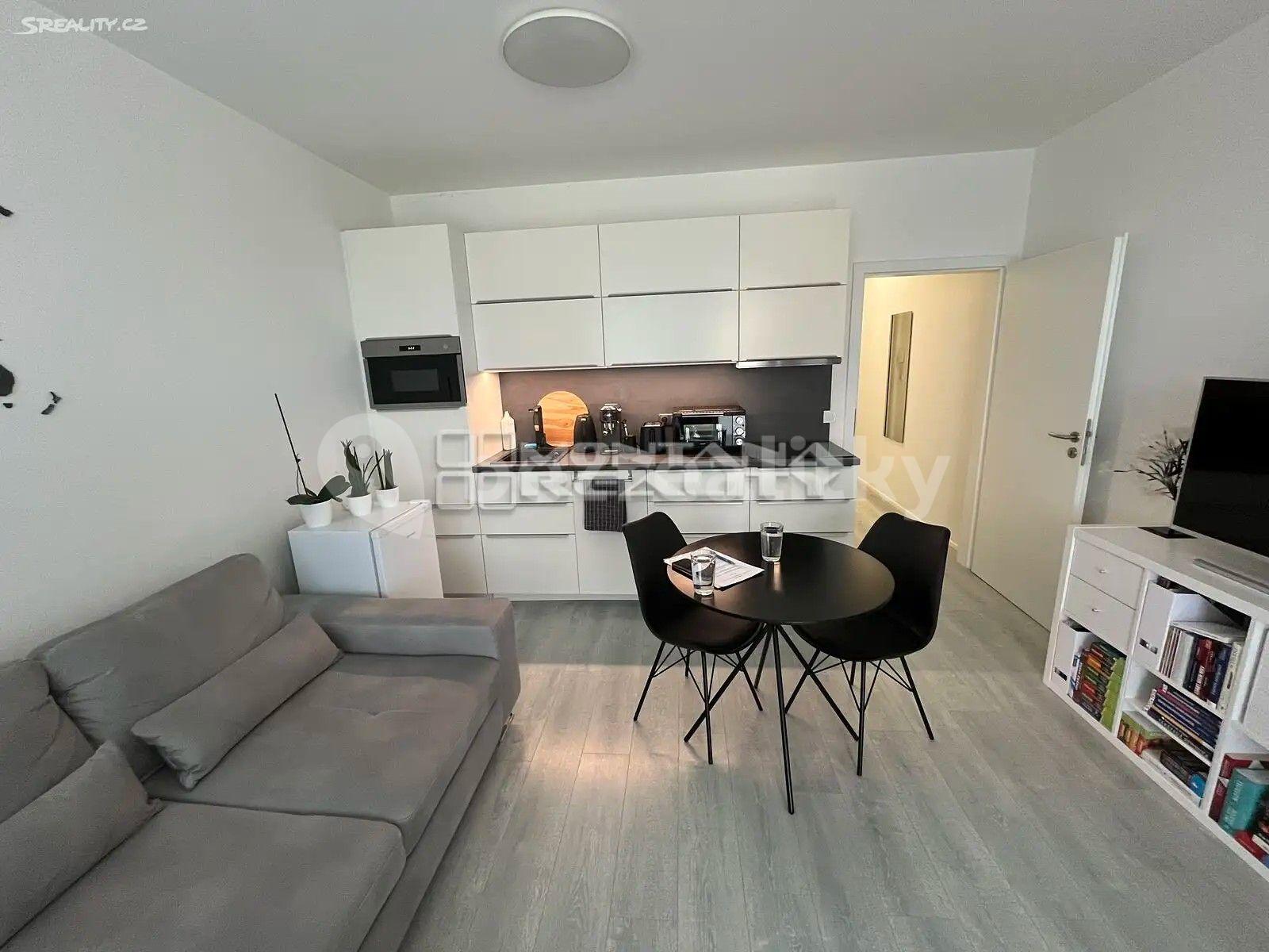 Pronájem bytu 1+kk 32 m², Janského, Olomouc, Olomoucký kraj