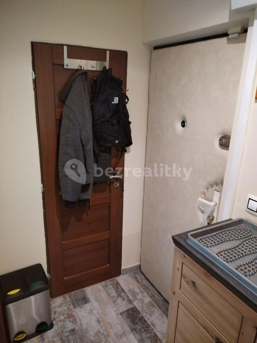 Pronájem bytu 2+1 40 m², Na Hranicích, Praha, Praha