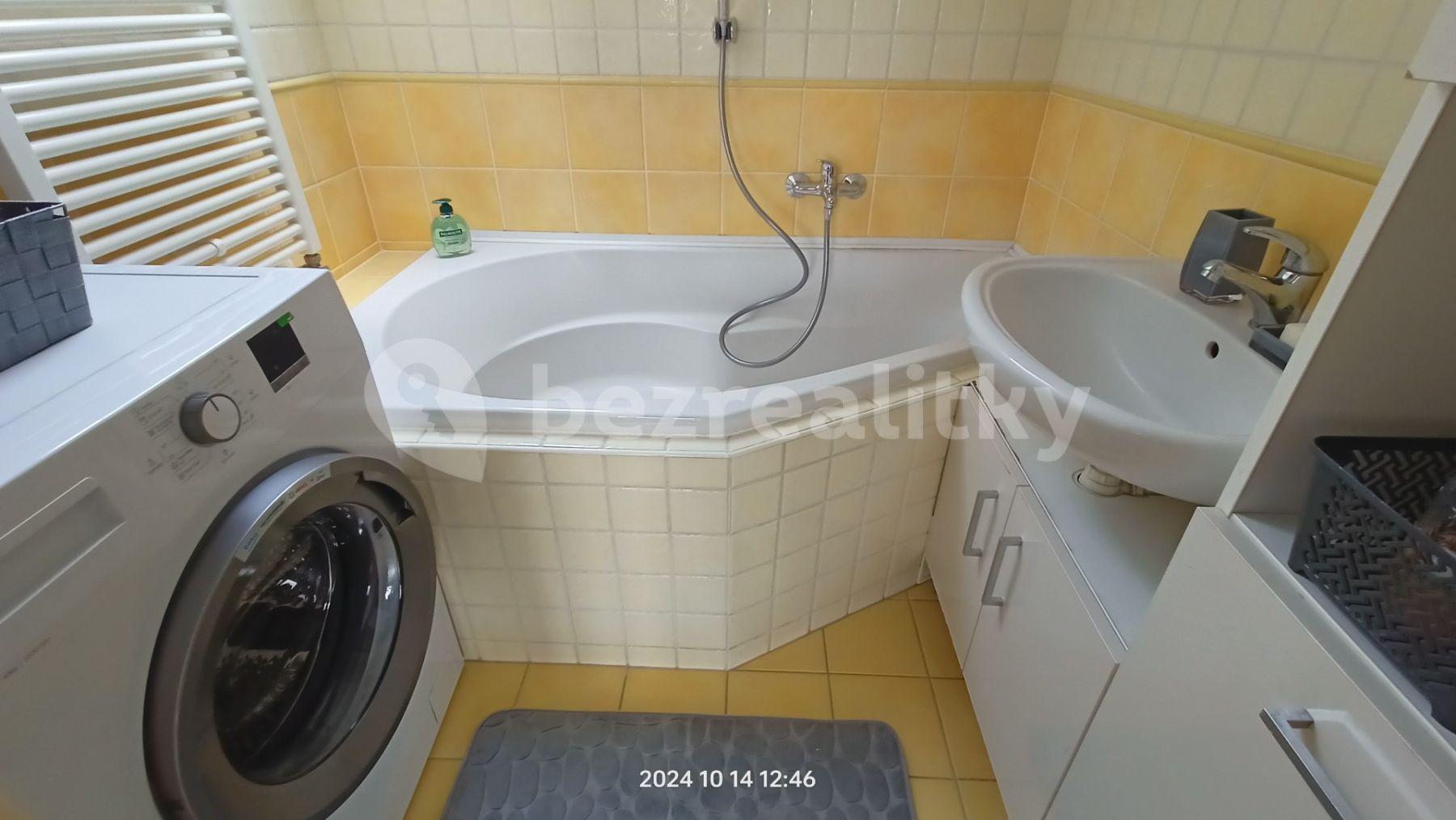 Pronájem bytu 2+1 54 m², Holubická, Pozořice, Jihomoravský kraj