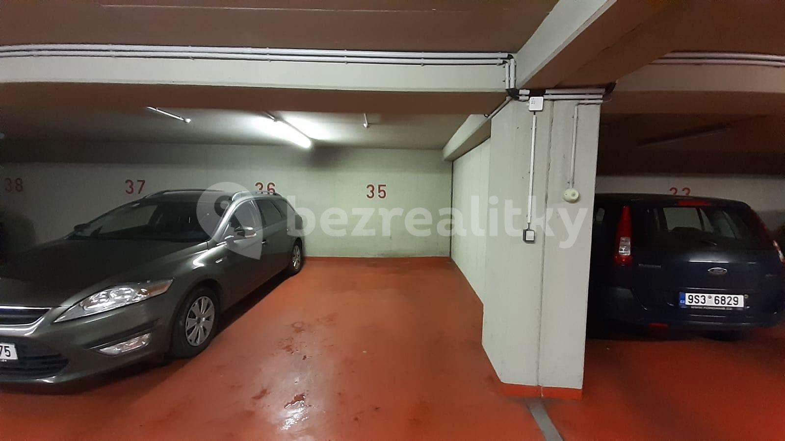 Prodej garáže 12 m², Plzeňská, Praha, Praha