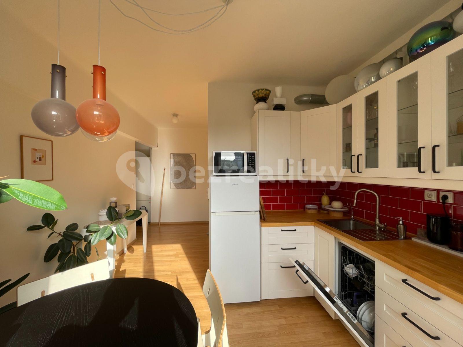 Pronájem bytu 2+1 60 m², Jakutská, Praha, Praha