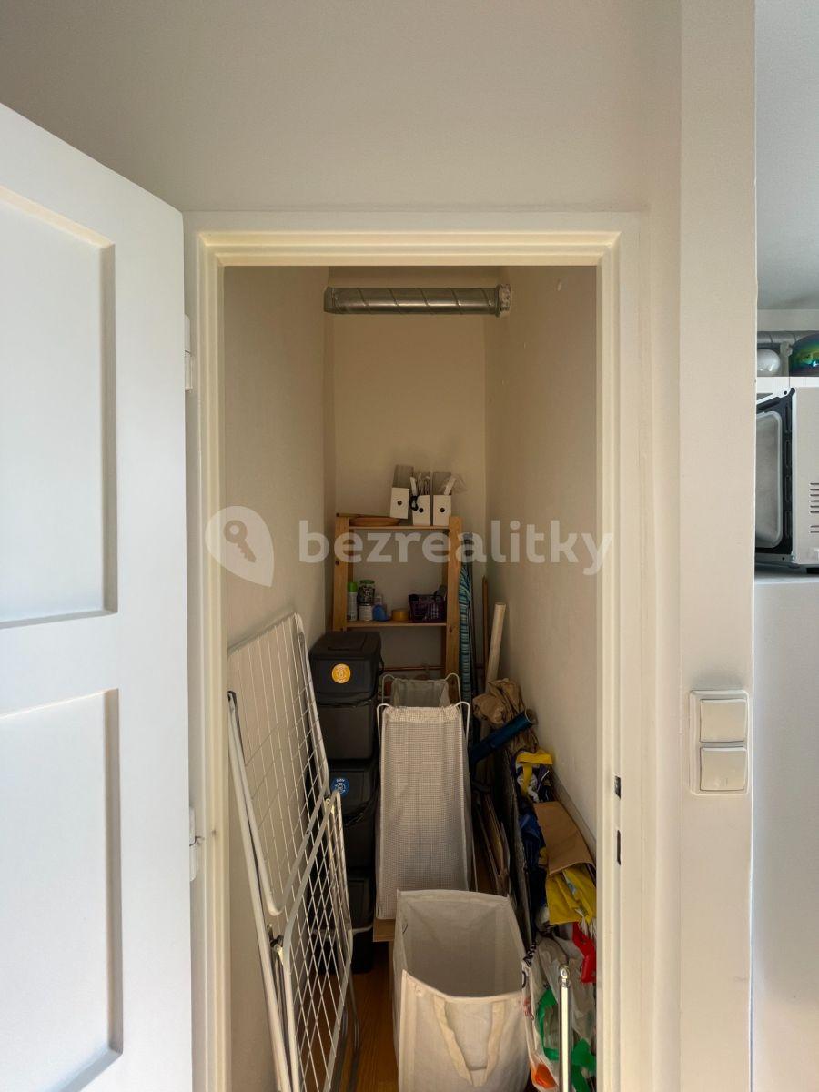 Pronájem bytu 2+1 60 m², Jakutská, Praha, Praha