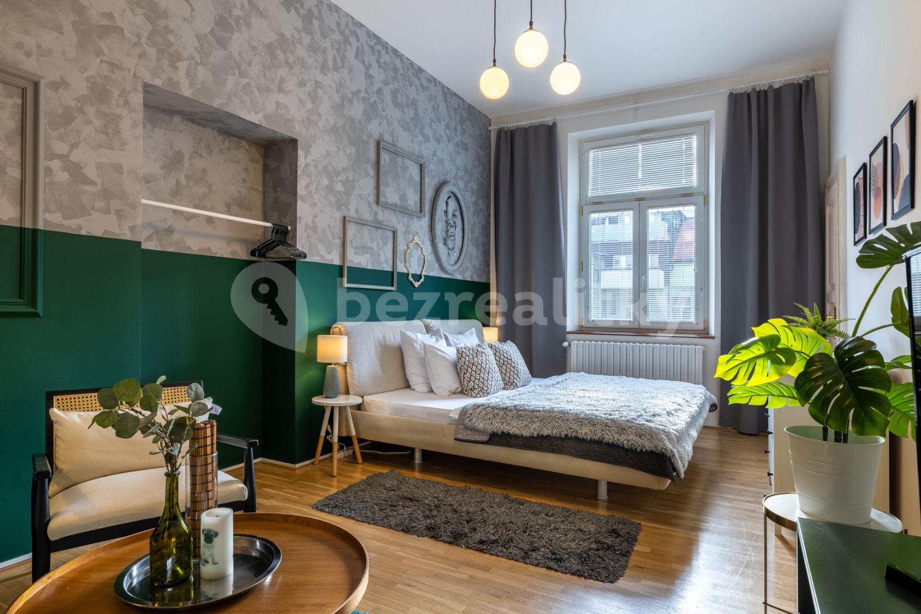 Pronájem bytu 4+1 160 m², Ruská, Praha, Praha