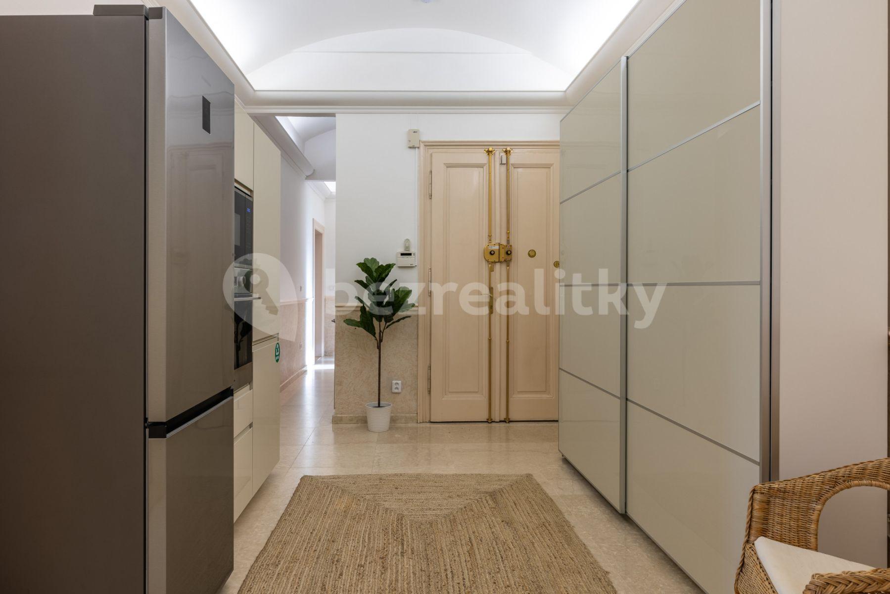 Pronájem bytu 4+1 160 m², Ruská, Praha, Praha