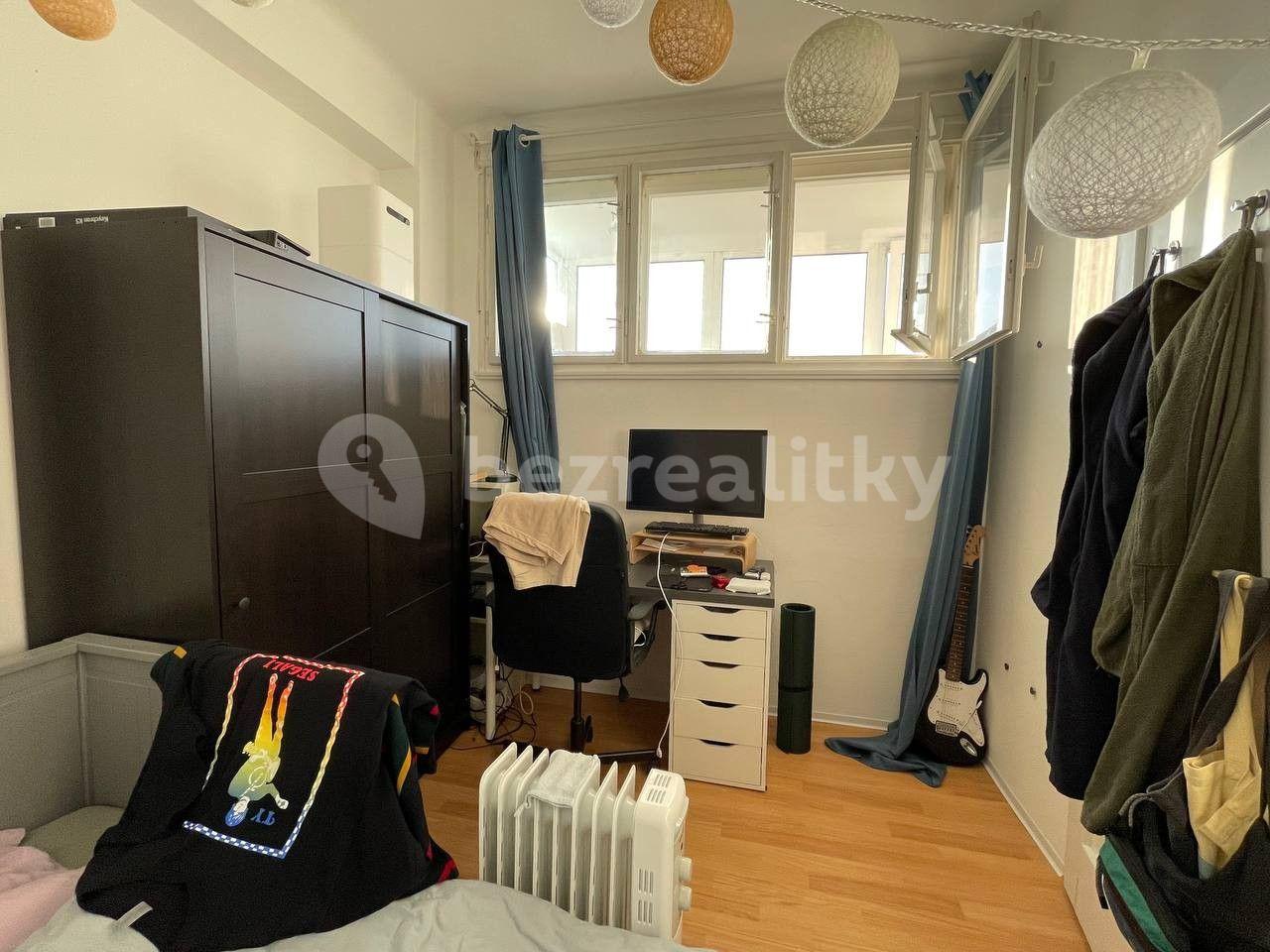 Pronájem bytu 2+kk 35 m², Osadní, Praha, Praha