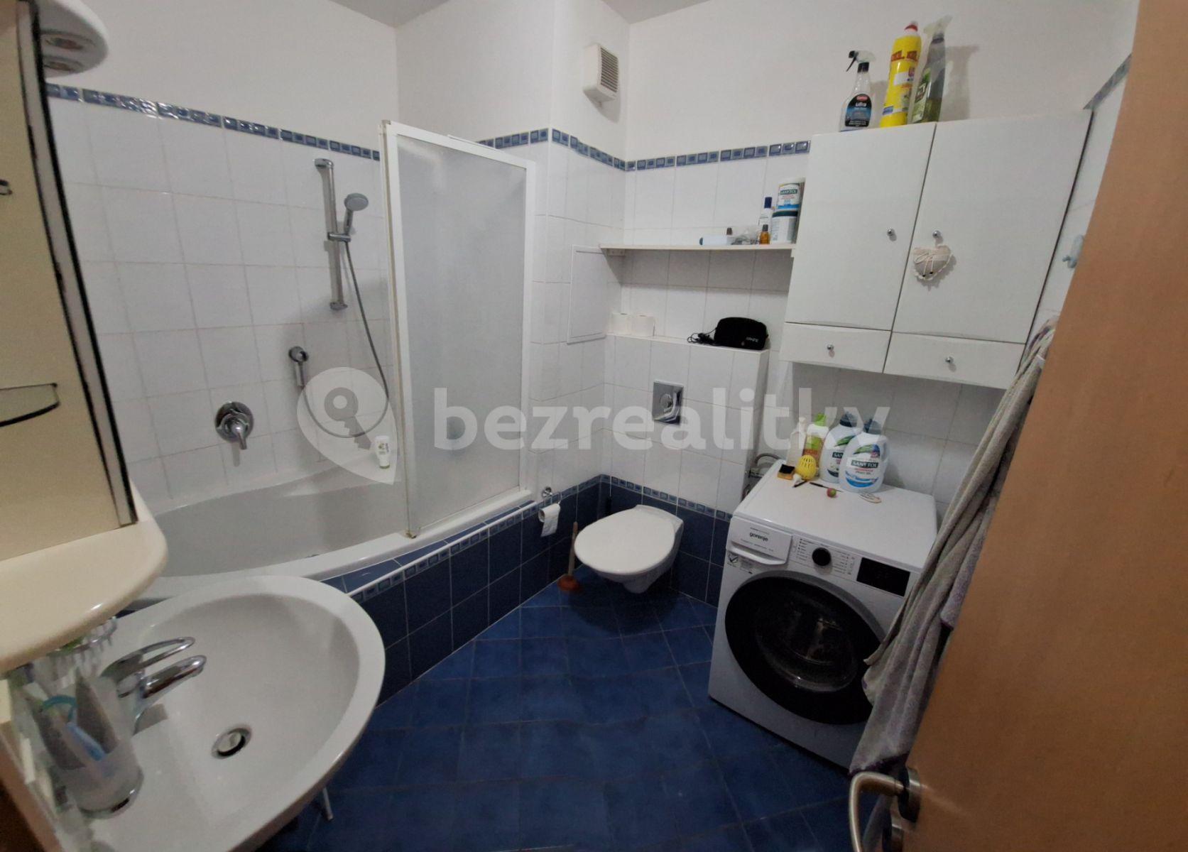 Pronájem bytu 2+kk 63 m², Korycanská, Praha, Praha