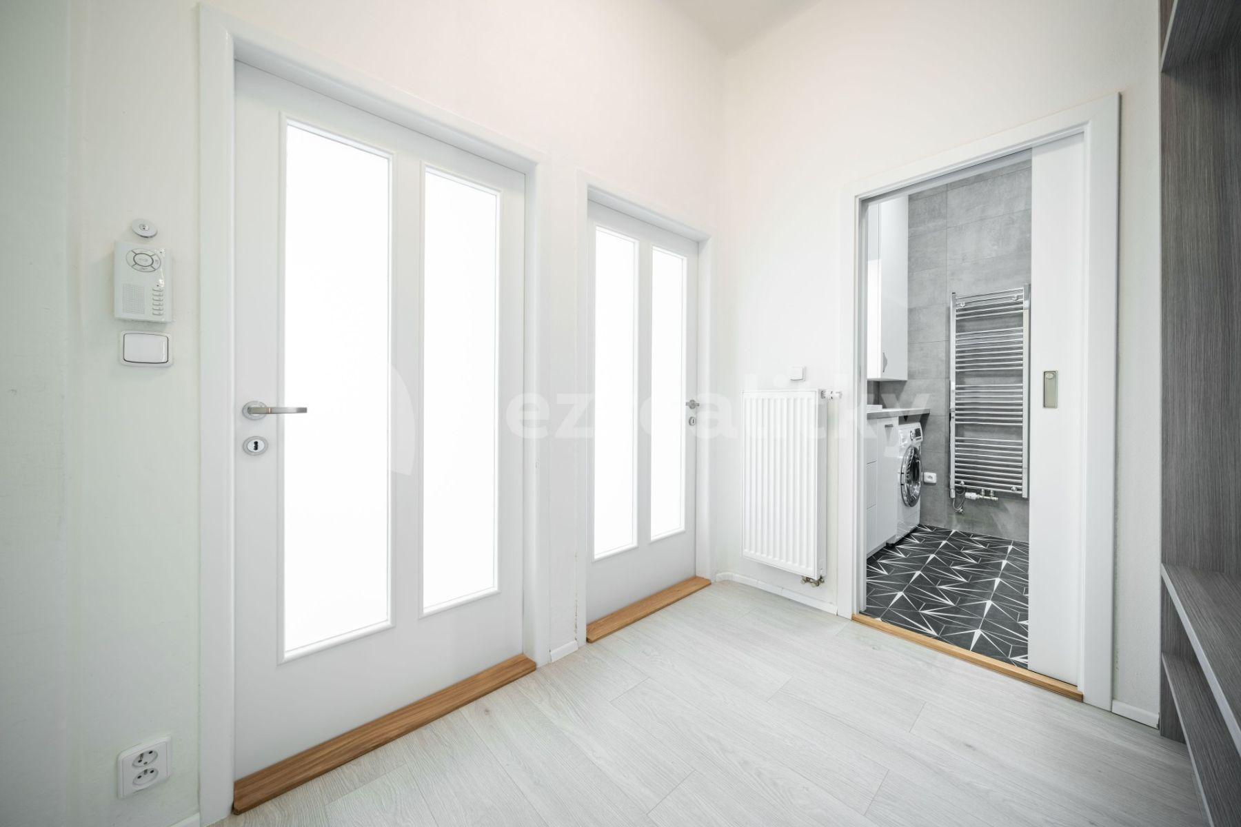 Pronájem bytu 2+kk 52 m², Pod Závěrkou, Praha, Praha