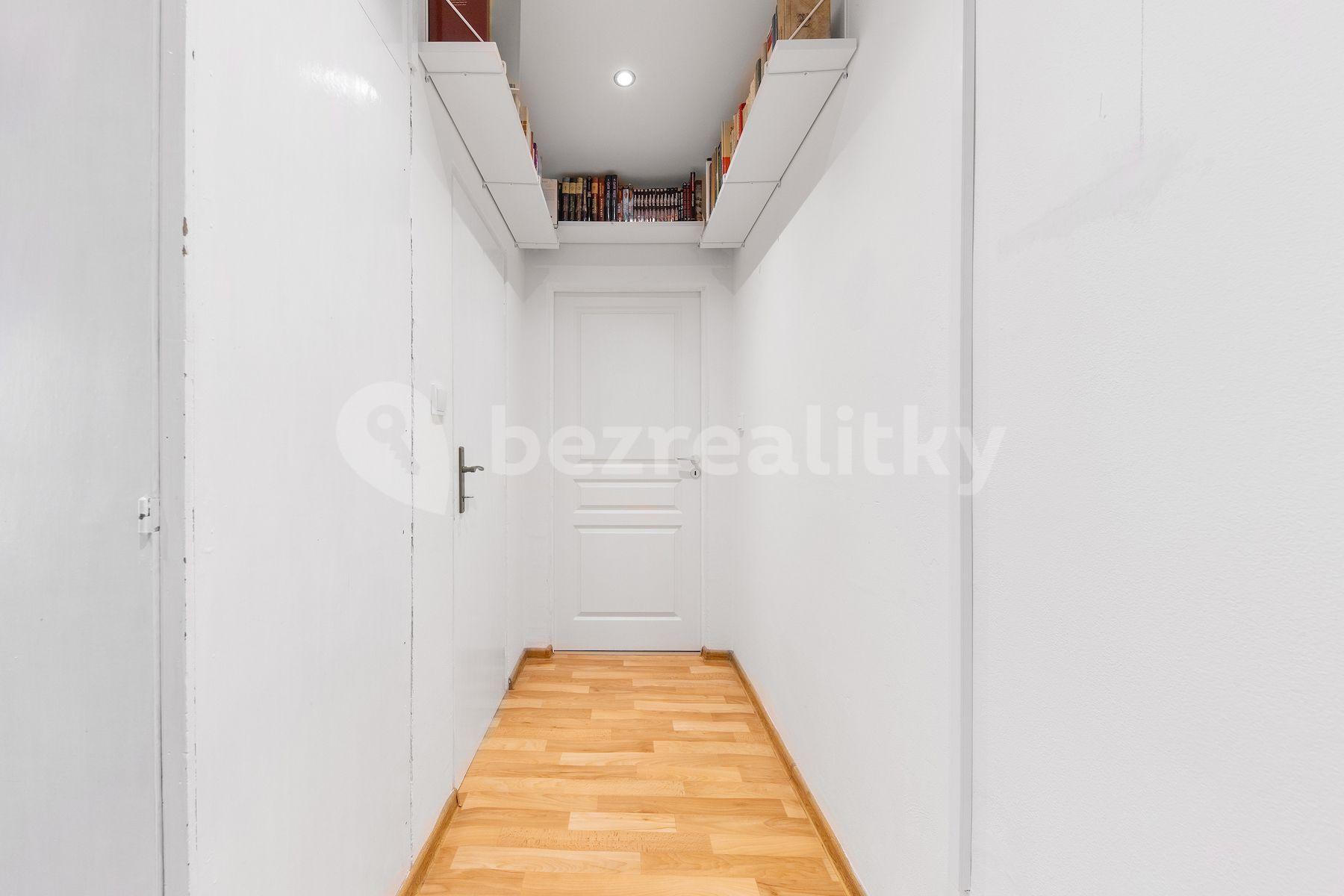 Prodej bytu 3+1 67 m², kpt. Jaroše, Olomouc, Olomoucký kraj