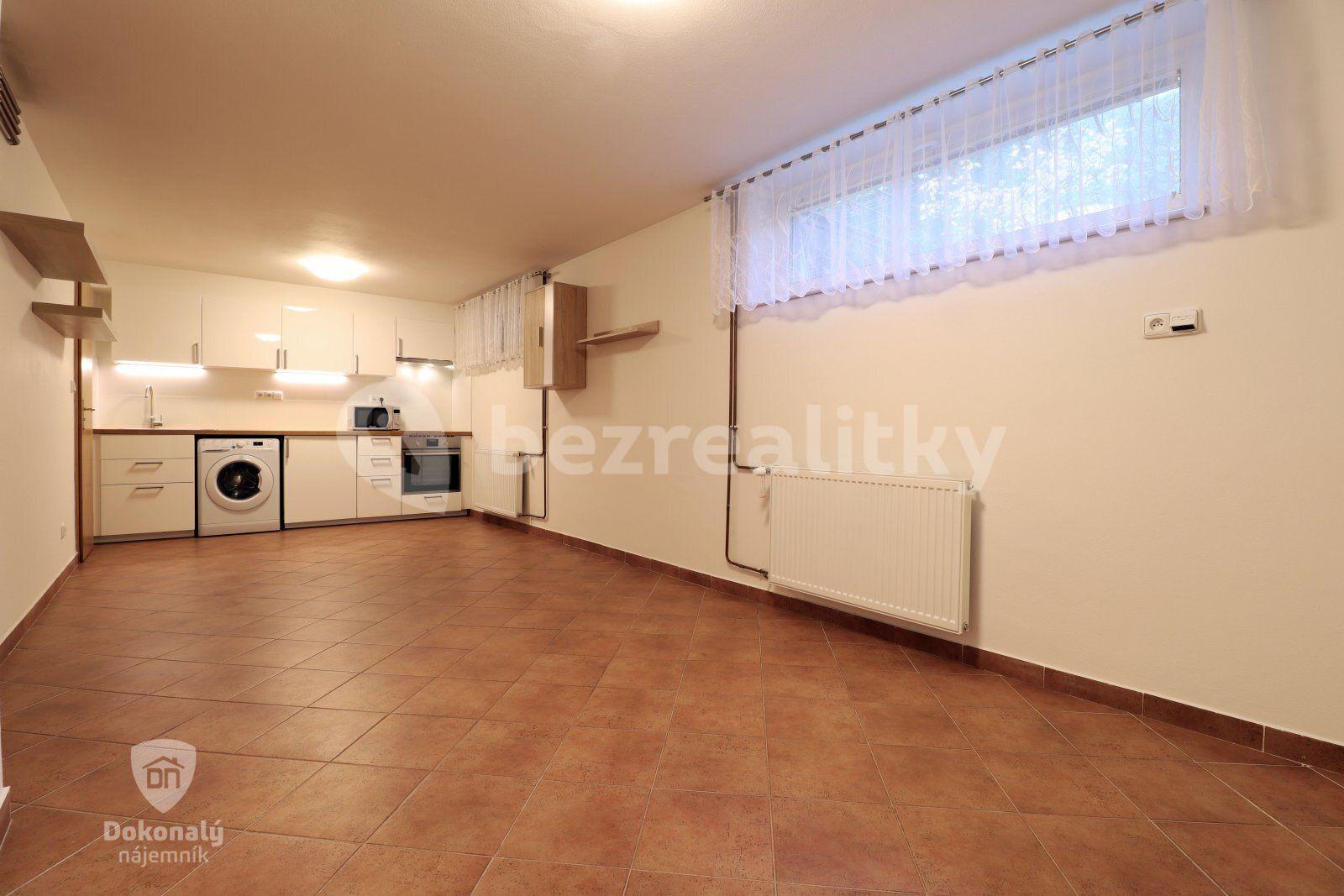 Pronájem bytu 1+kk 33 m², K náměstí, Praha, Praha