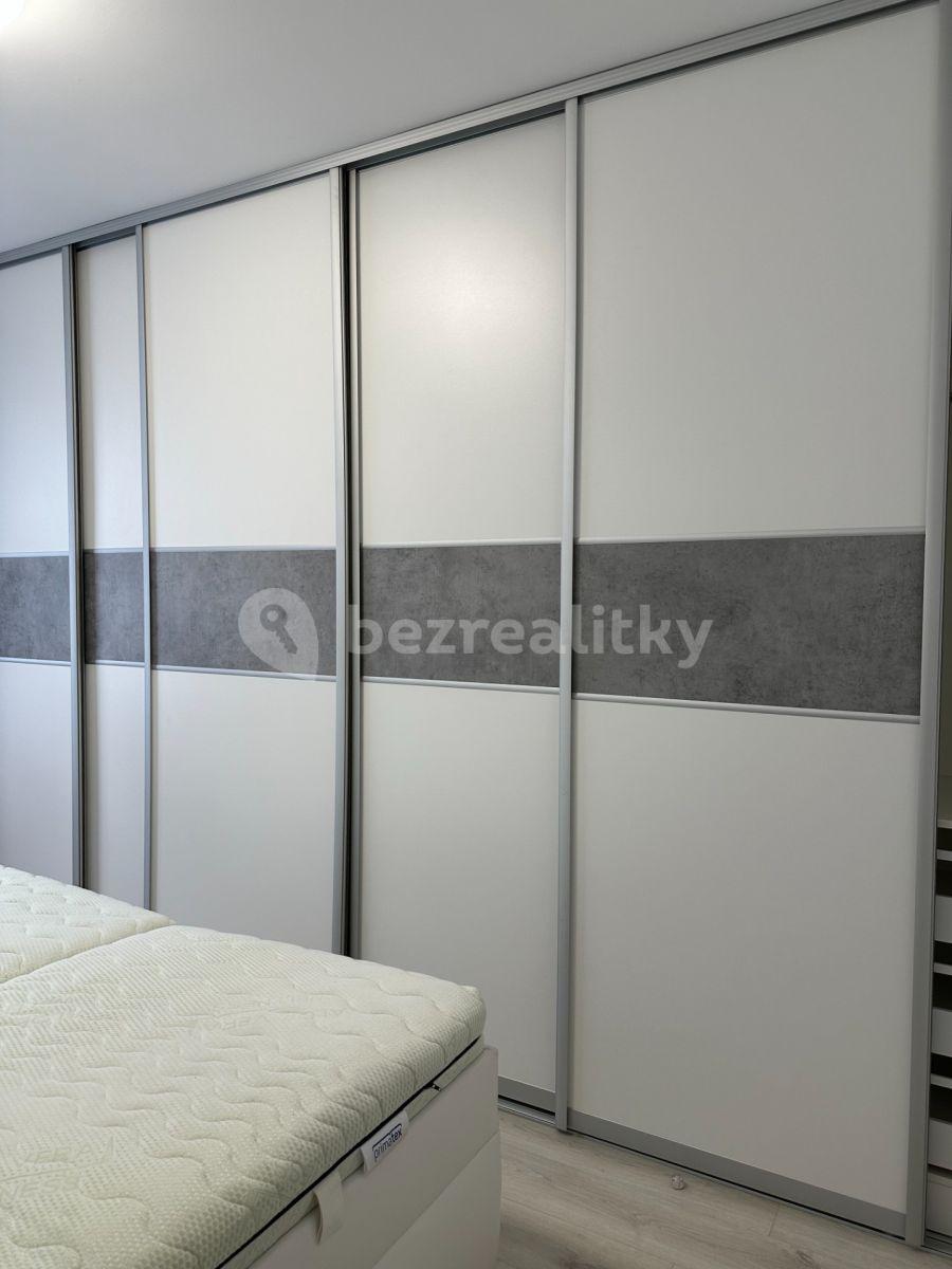 Pronájem bytu 3+kk 65 m², Klementova, Praha, Praha