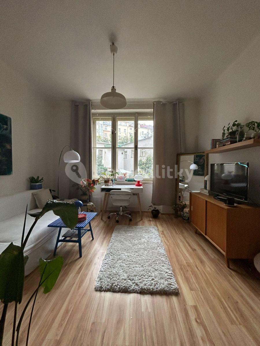 Pronájem bytu 1+kk 25 m², Oblouková, Praha, Praha