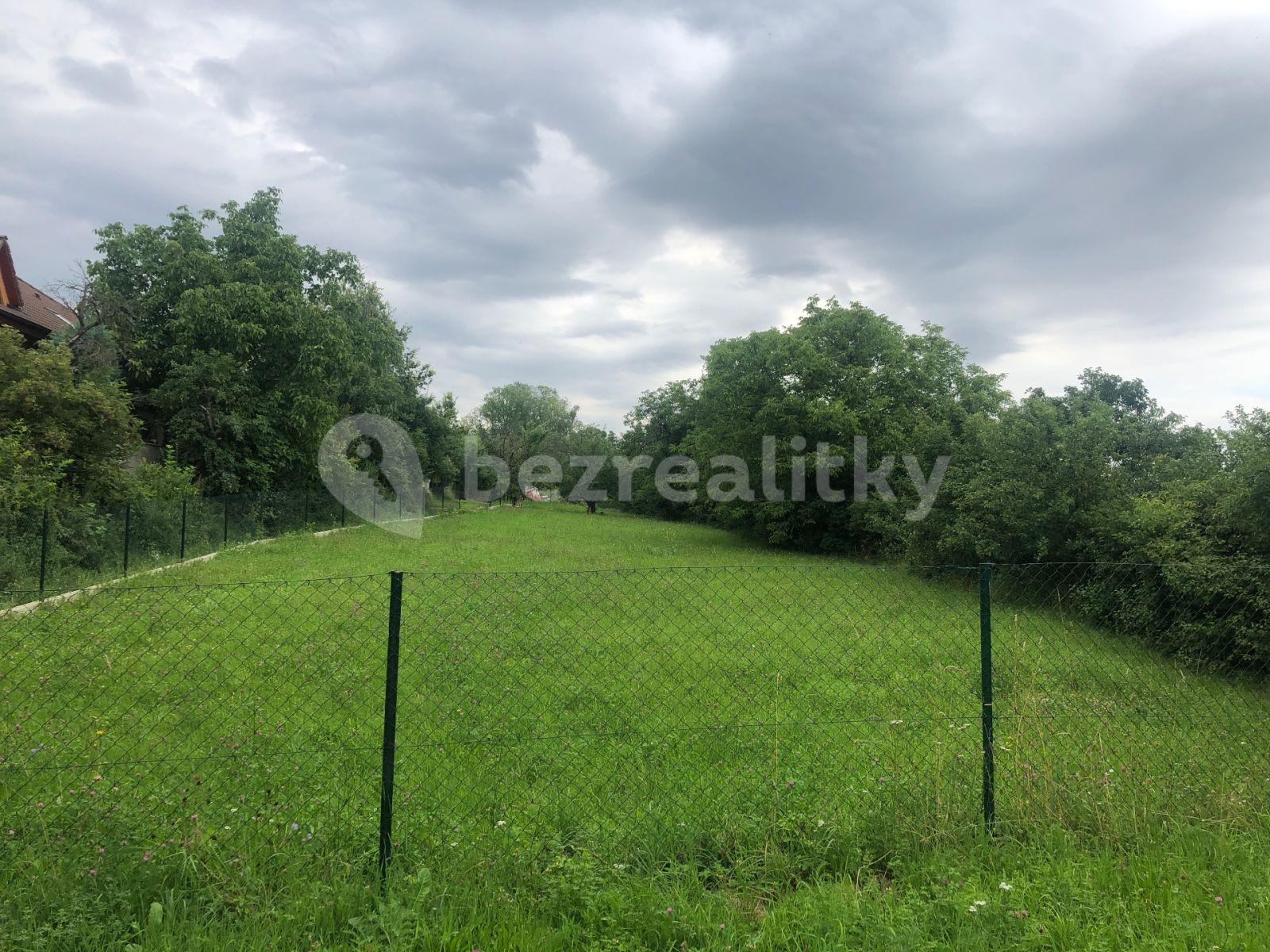 Prodej pozemku 1.609 m², Skorkov, Středočeský kraj