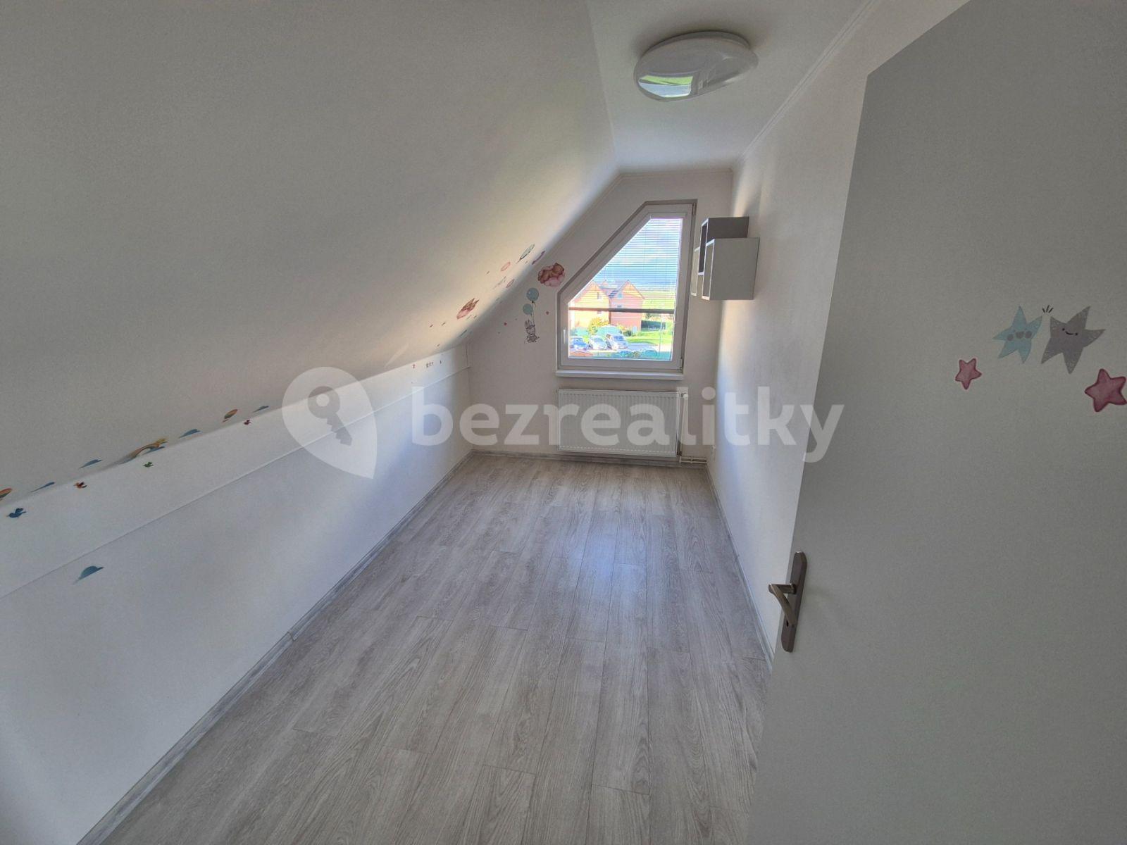 Pronájem bytu 3+kk 69 m², Kubišova, Nehvizdy, Středočeský kraj