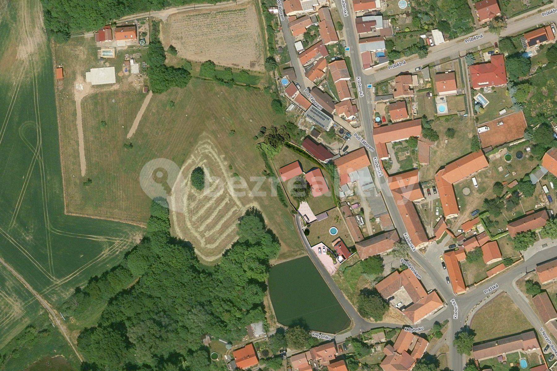 Prodej pozemku 1.439 m², Dobrovíz, Středočeský kraj