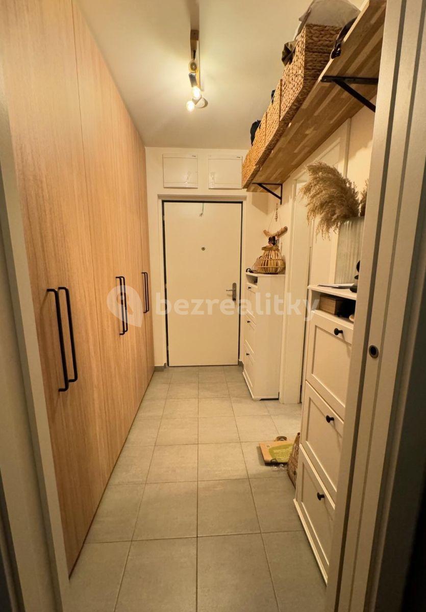 Pronájem bytu 1+kk 39 m², Olgy Havlové, Praha, Praha