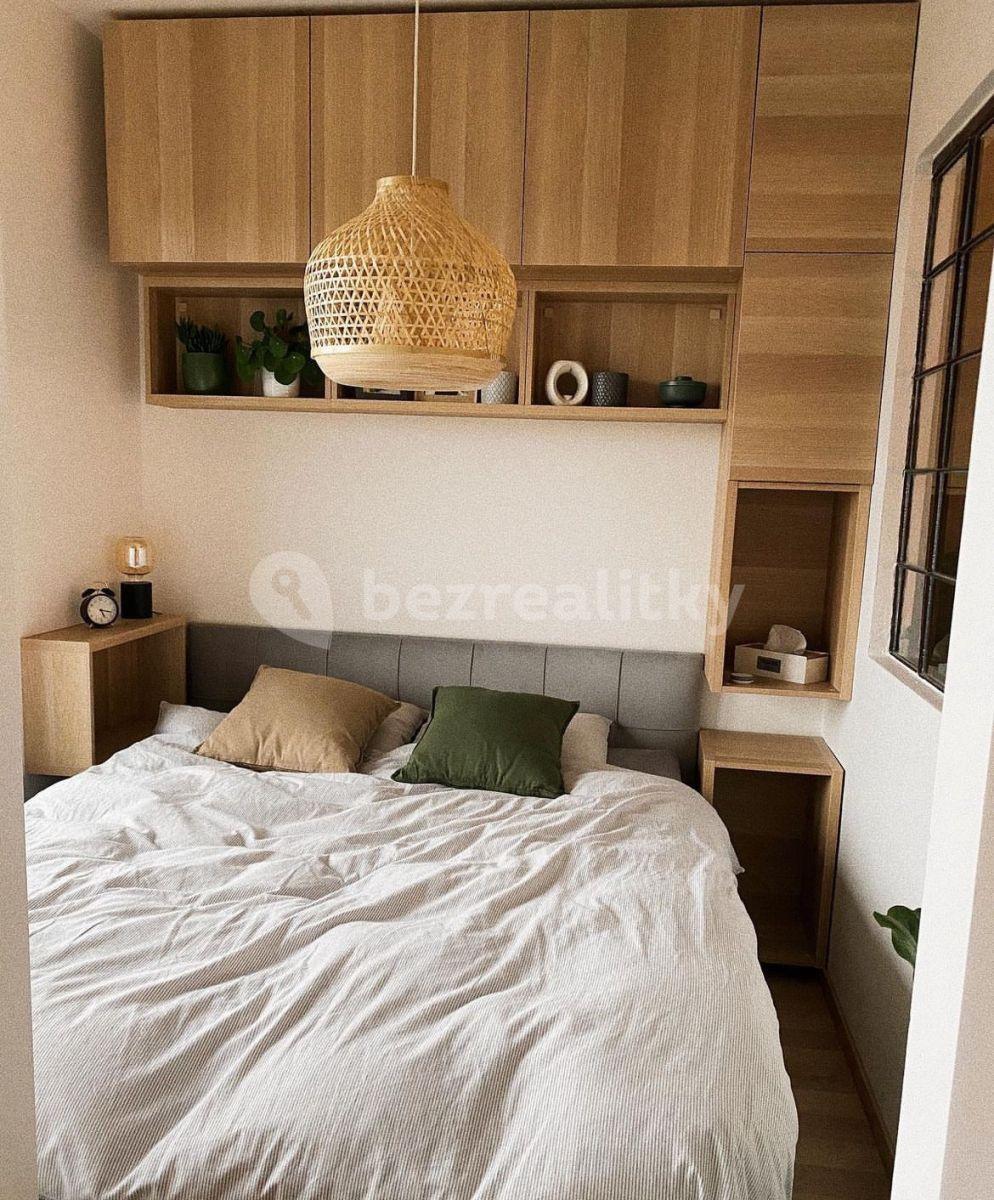 Pronájem bytu 1+kk 39 m², Olgy Havlové, Praha, Praha