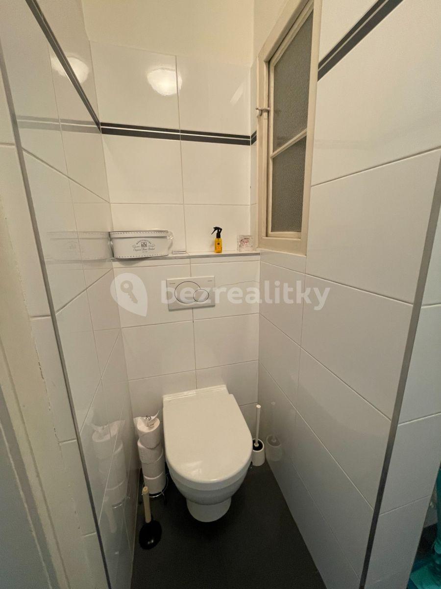 Pronájem bytu 2+1 60 m², U Starého hřbitova, Praha, Praha