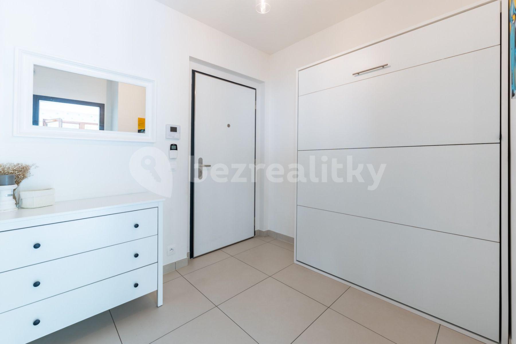 Pronájem bytu 2+kk 50 m², Naskové, Praha, Praha