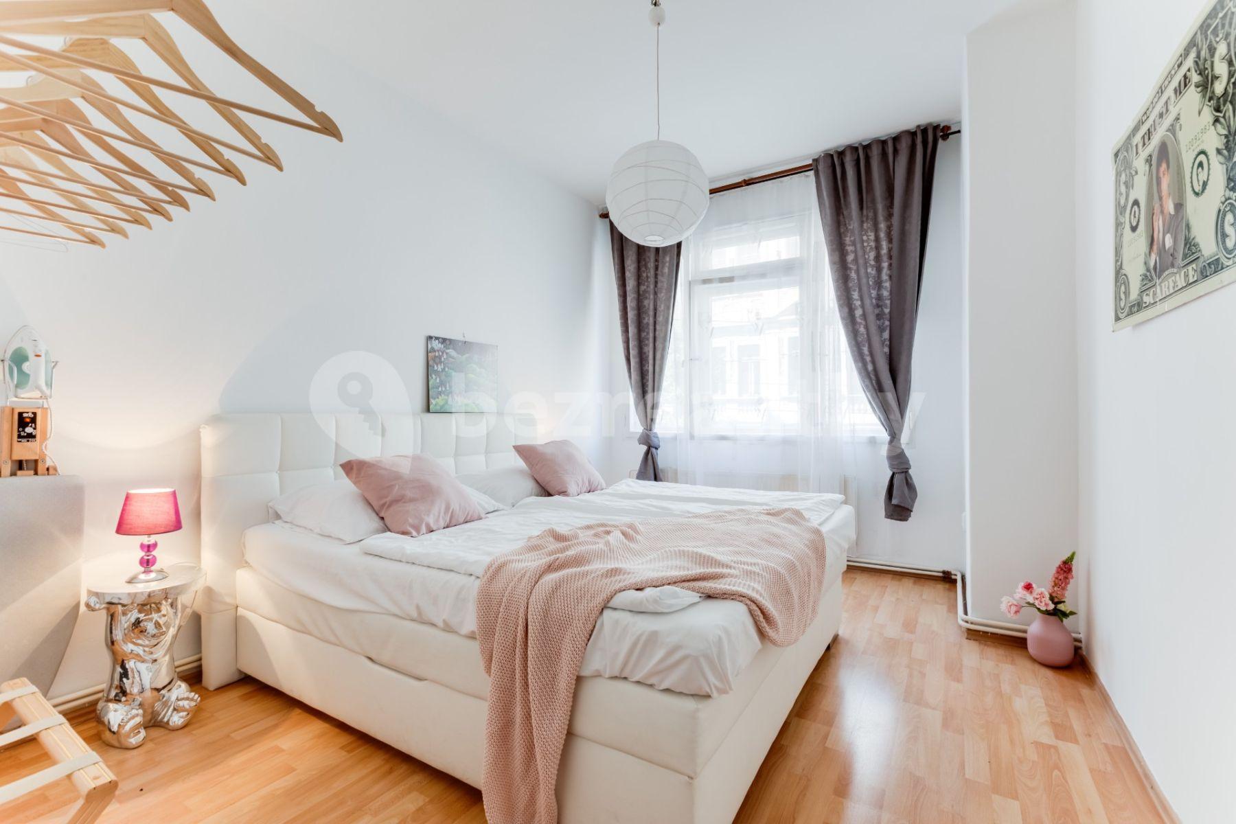 Prodej bytu 2+kk 56 m², Újezd, Praha, Praha