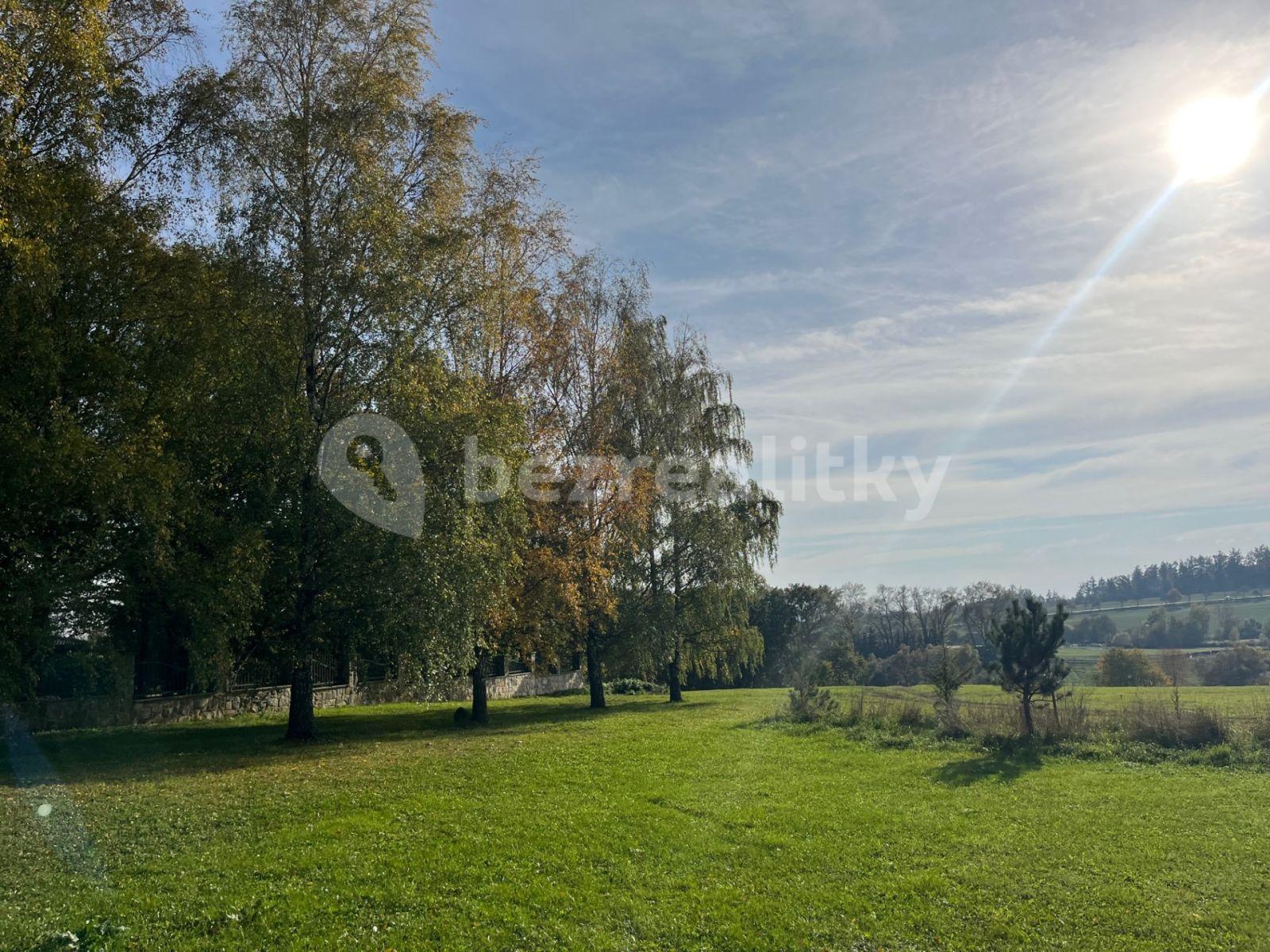 Prodej pozemku 1.200 m², Na Stráni, Sulice, Středočeský kraj