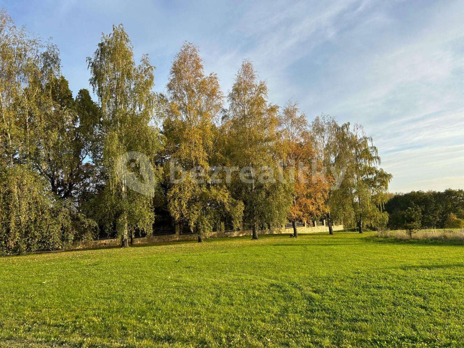 Prodej pozemku 1.200 m², Na Stráni, Sulice, Středočeský kraj