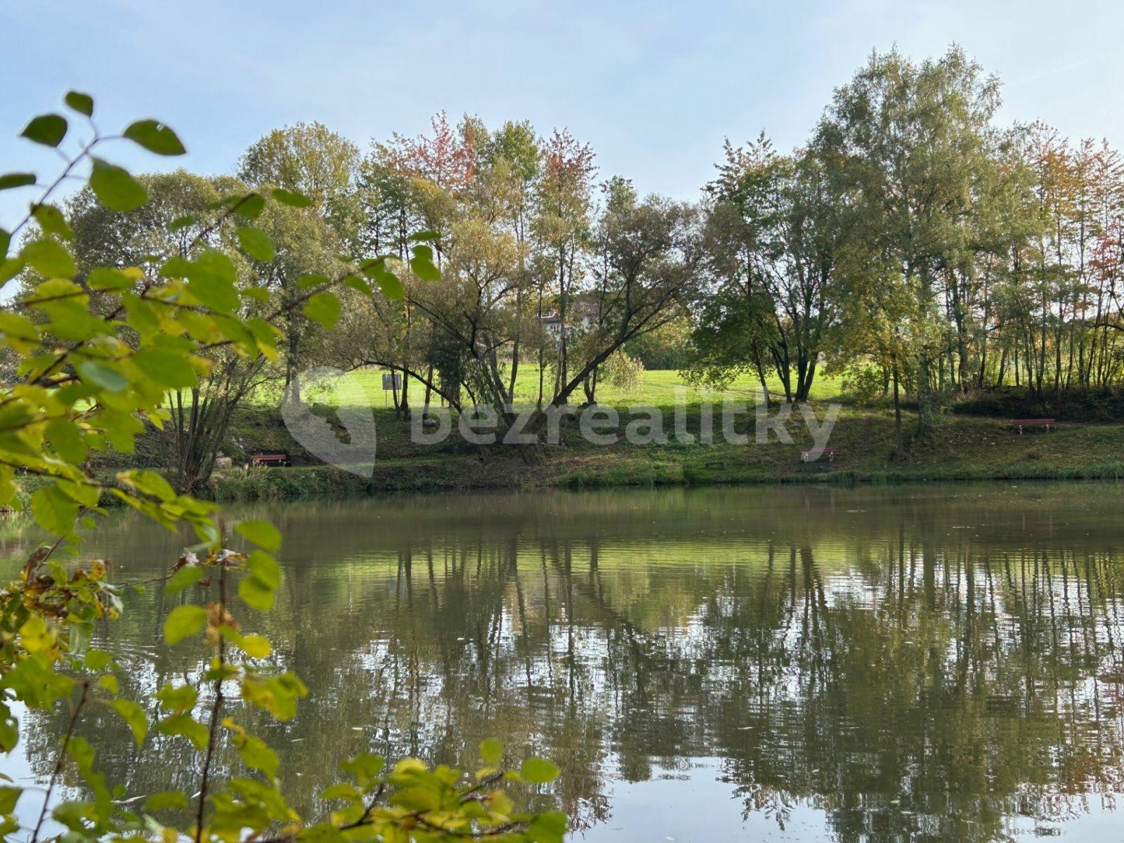 Prodej pozemku 1.200 m², Na Stráni, Sulice, Středočeský kraj