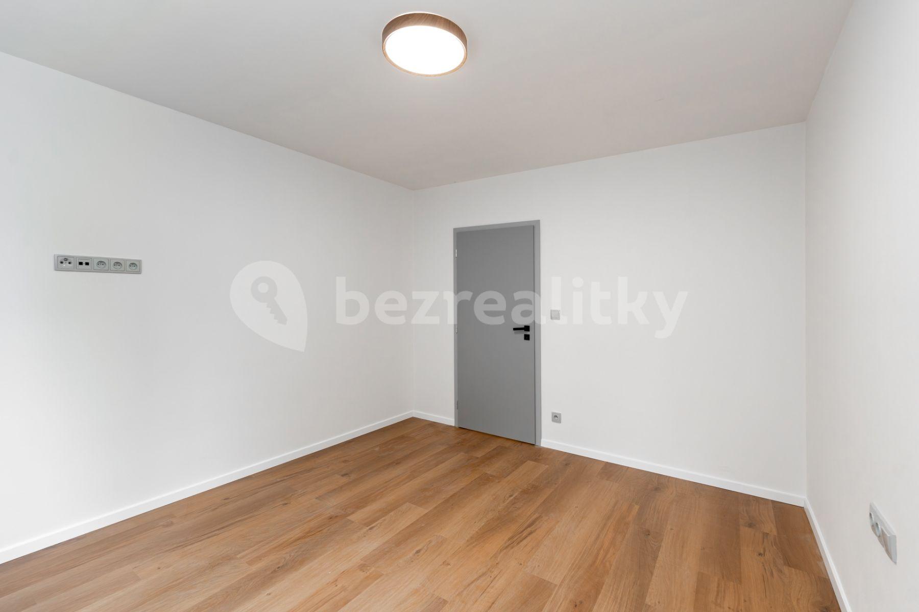 Prodej bytu 2+1 55 m², Dobšická, Praha, Praha