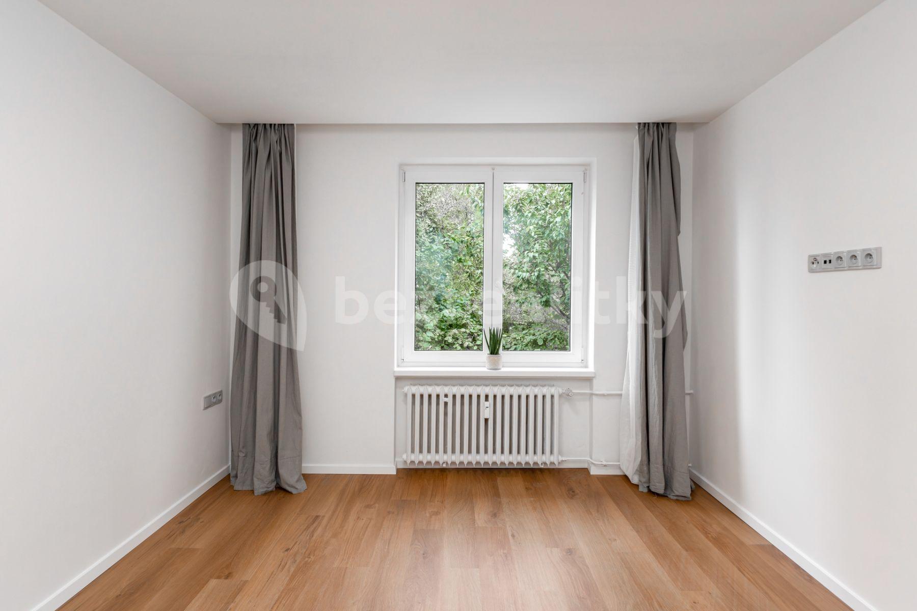 Prodej bytu 2+1 55 m², Dobšická, Praha, Praha