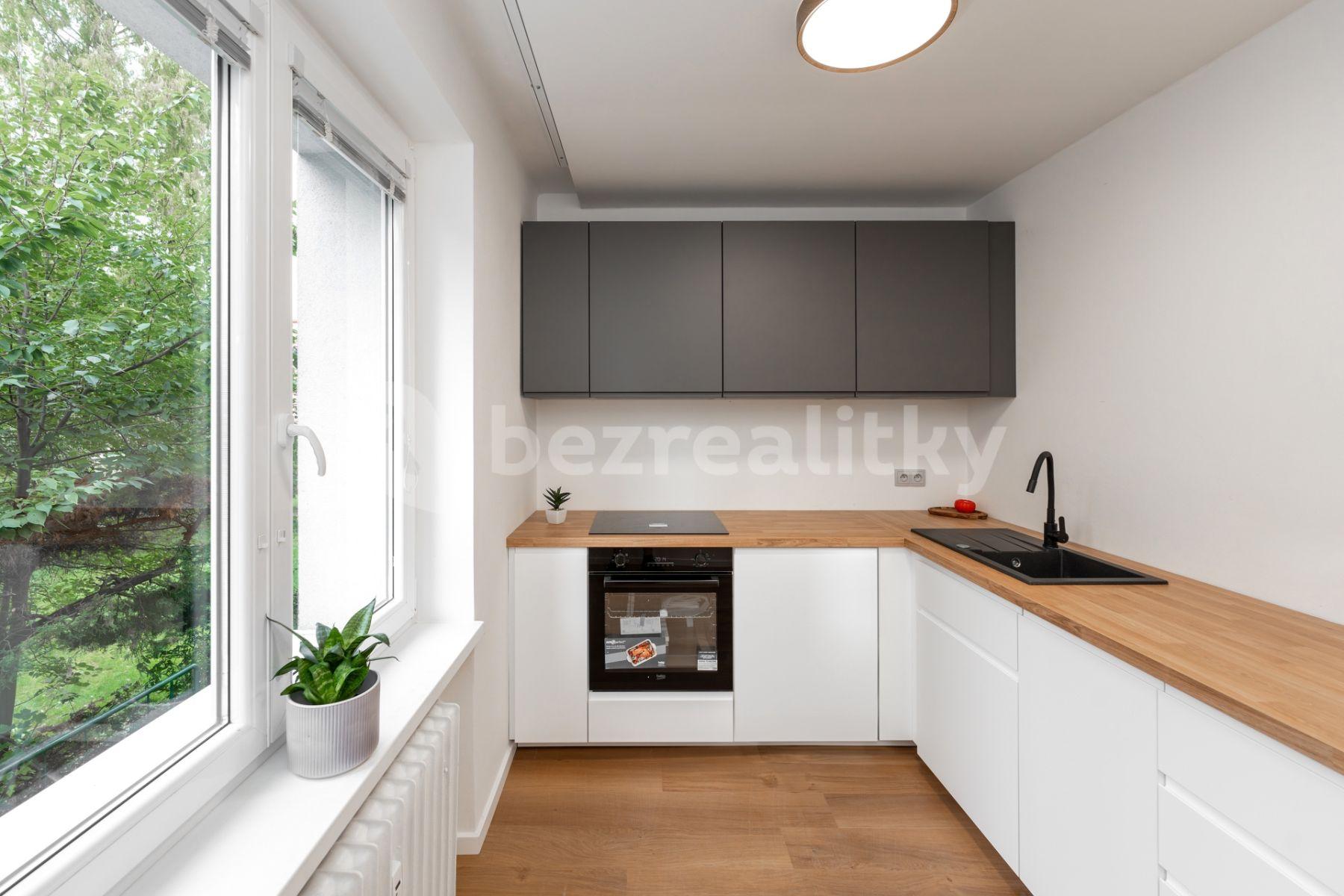 Prodej bytu 2+1 55 m², Dobšická, Praha, Praha