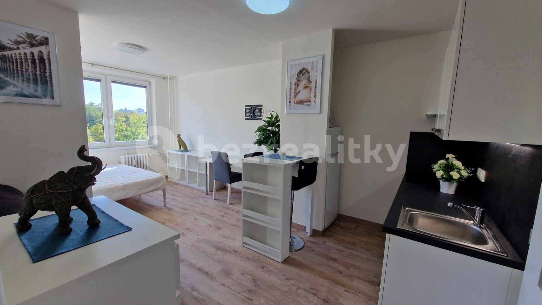 Pronájem bytu 1+kk 30 m², Pod Lysinami, Praha, Praha