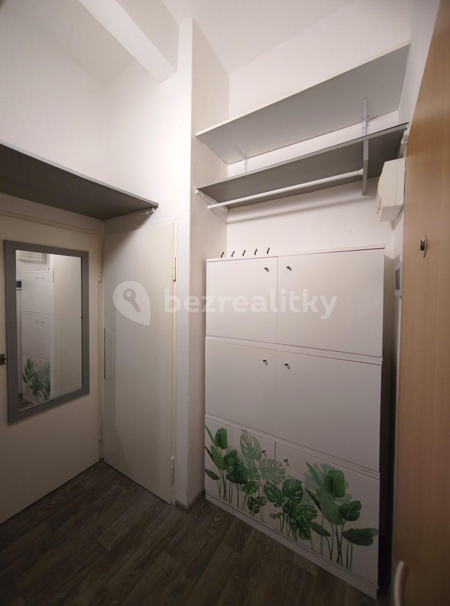 Pronájem bytu 1+1 35 m², Na Skalce, Praha, Praha