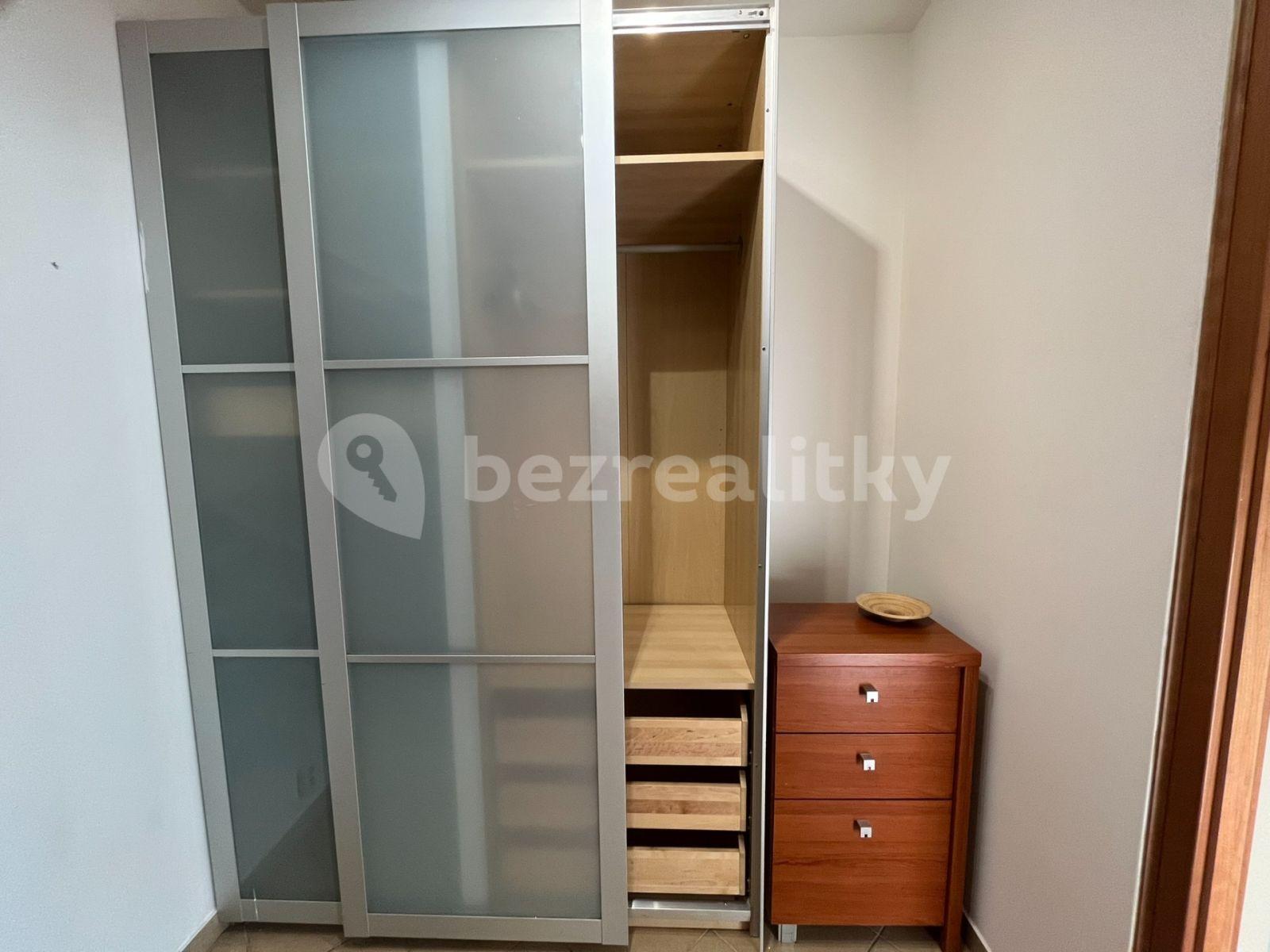 Pronájem bytu 2+kk 63 m², Cholupická, Praha, Praha