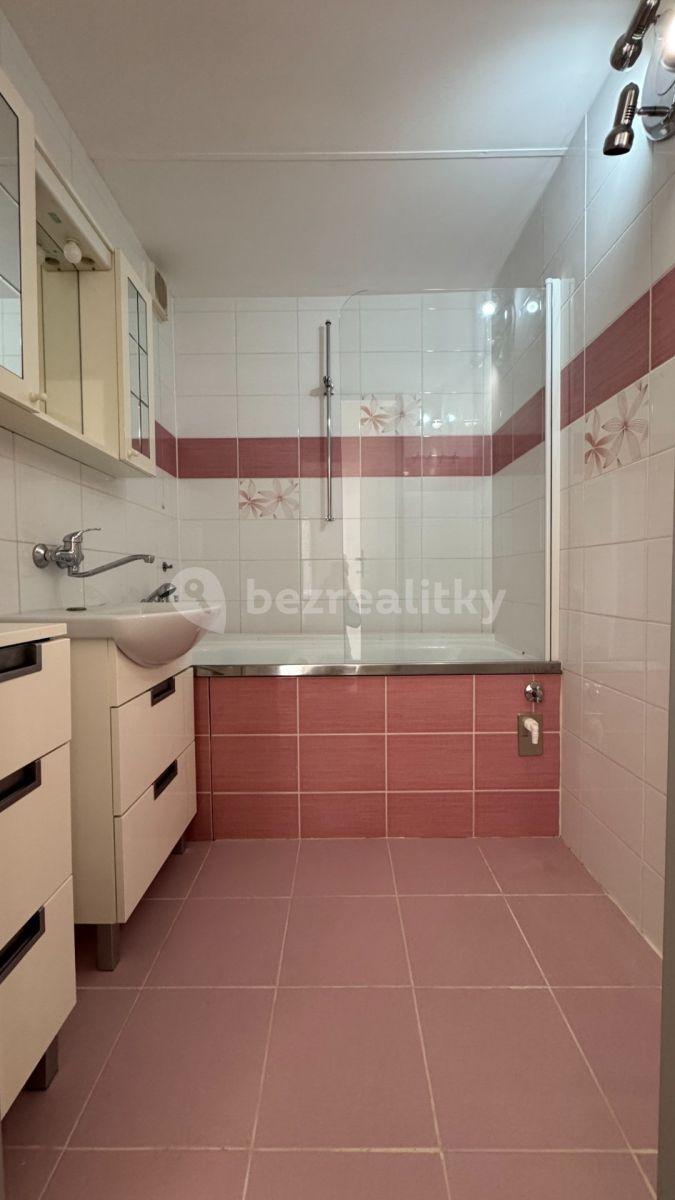 Pronájem bytu 3+1 70 m², Hnězdenská, Praha, Praha