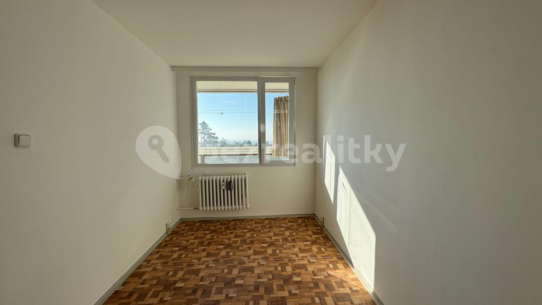 Pronájem bytu 3+1 70 m², Hnězdenská, Praha, Praha