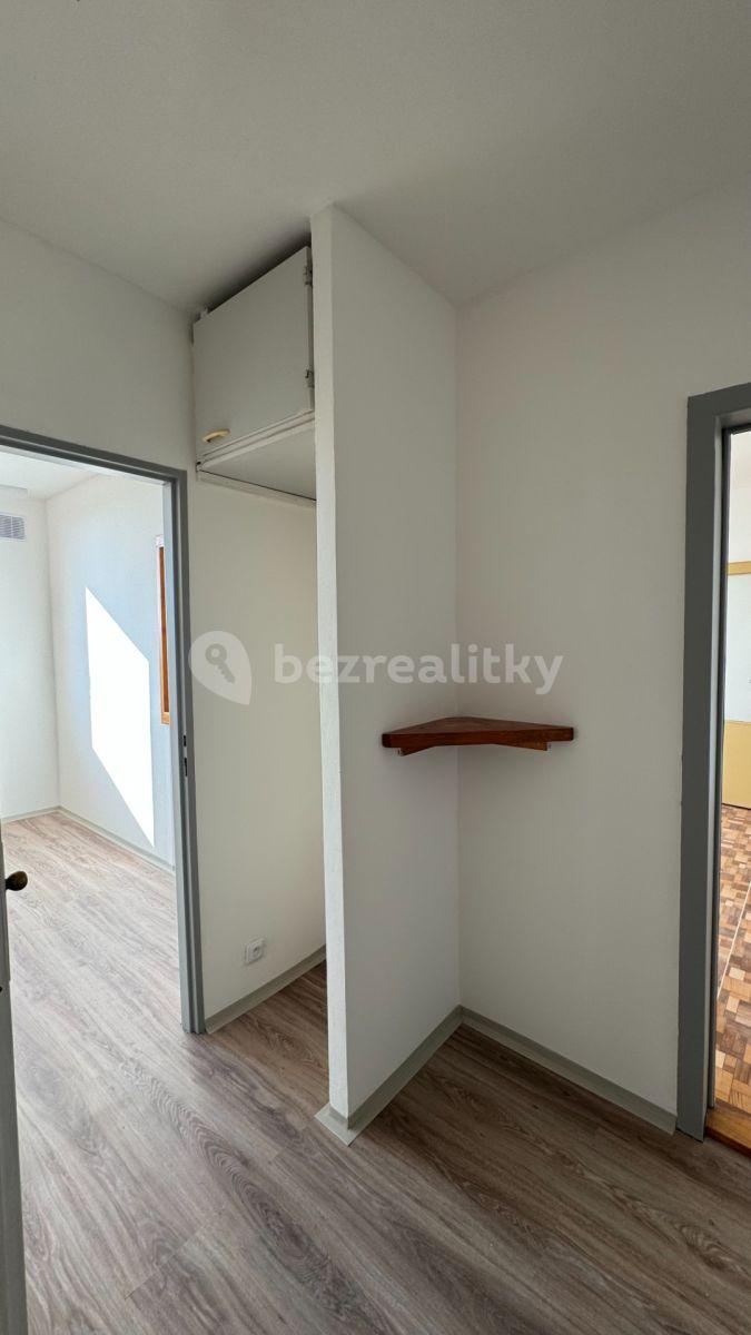 Pronájem bytu 3+1 70 m², Hnězdenská, Praha, Praha