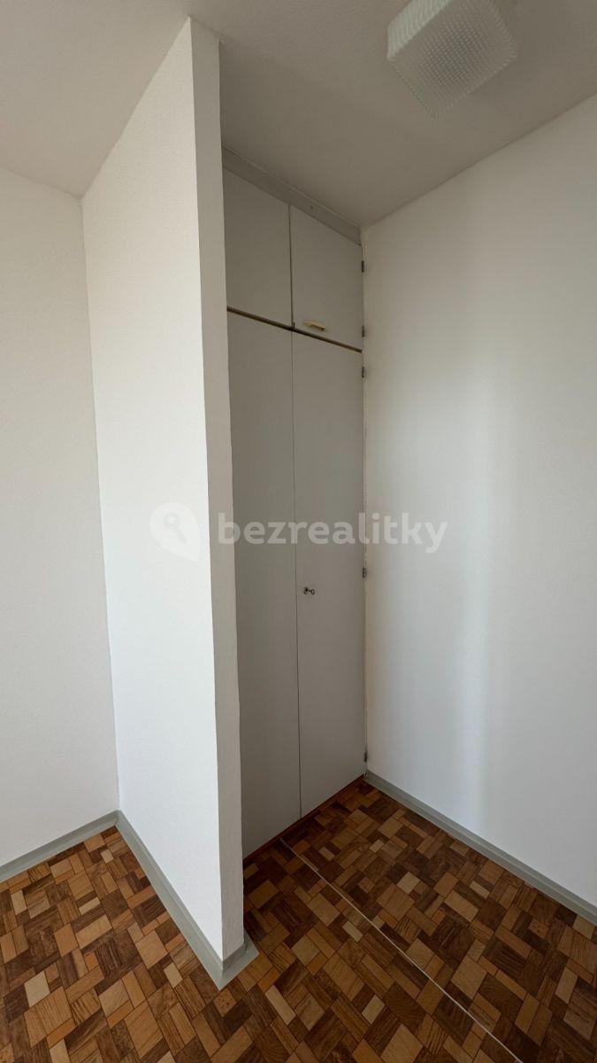 Pronájem bytu 3+1 70 m², Hnězdenská, Praha, Praha