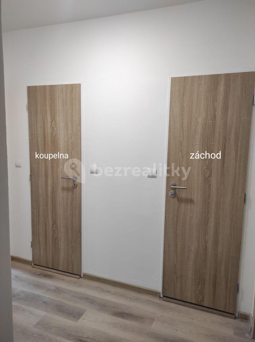 Pronájem bytu 3+1 72 m², Brechtova, Praha, Praha