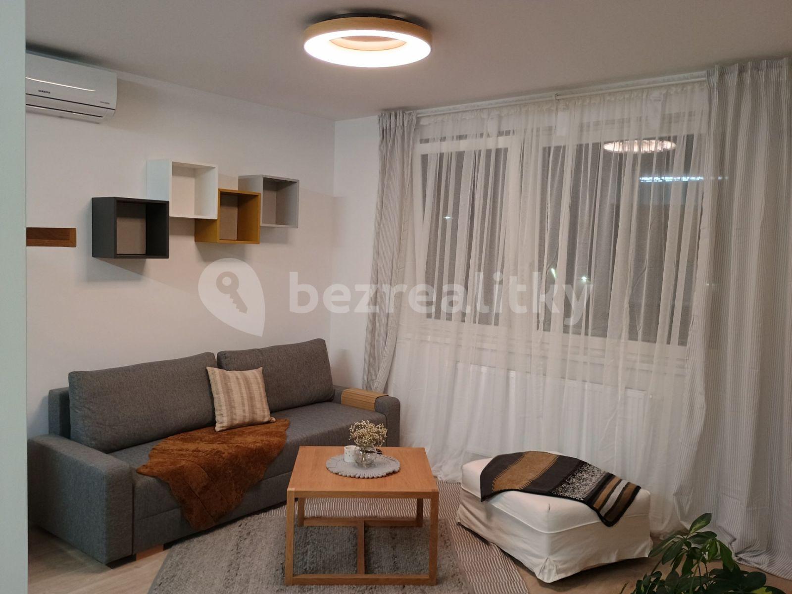 Pronájem bytu 2+1 43 m², Ružinov, Bratislavský kraj