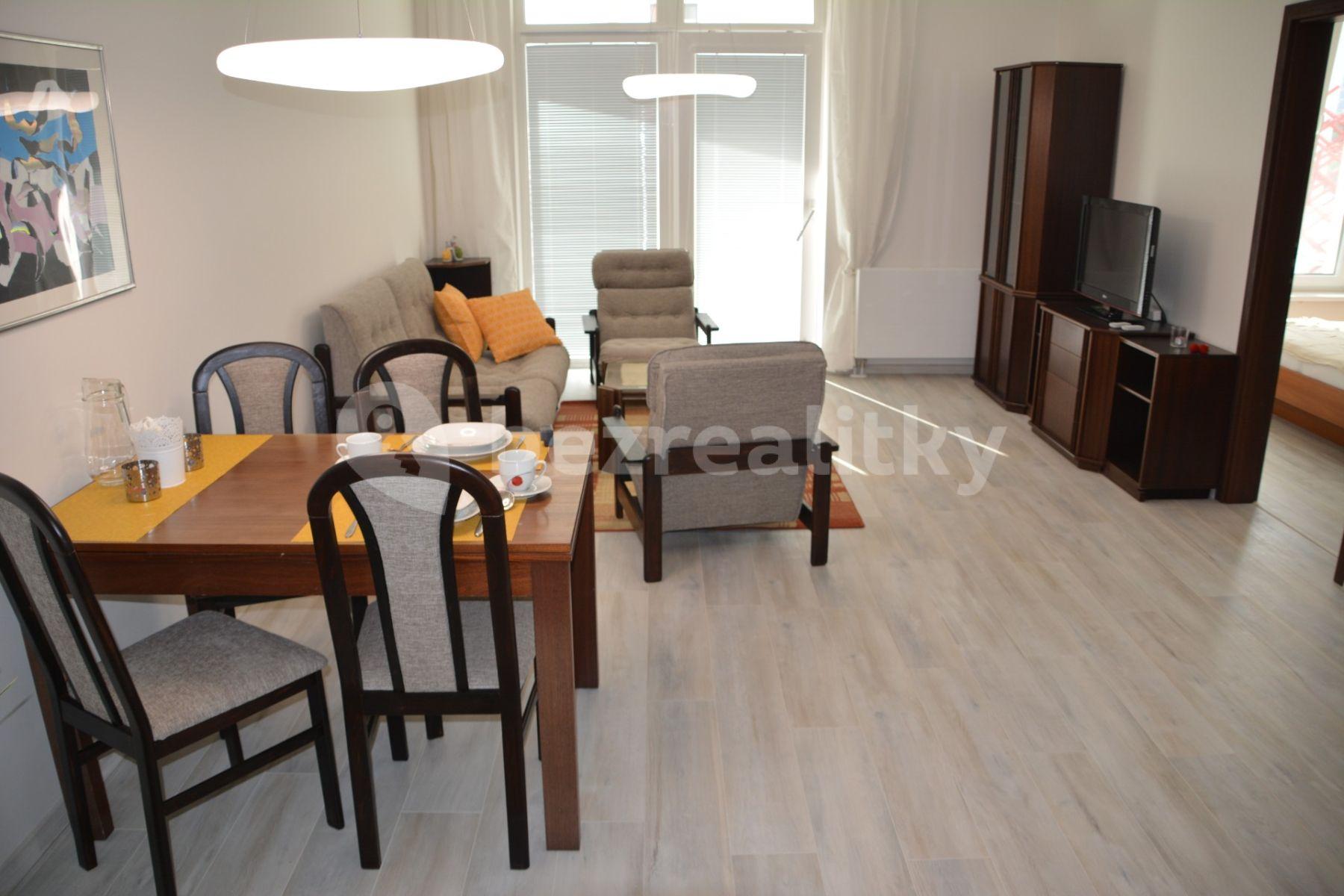 Pronájem bytu 2+1 60 m², Dúbravka, Bratislavský kraj