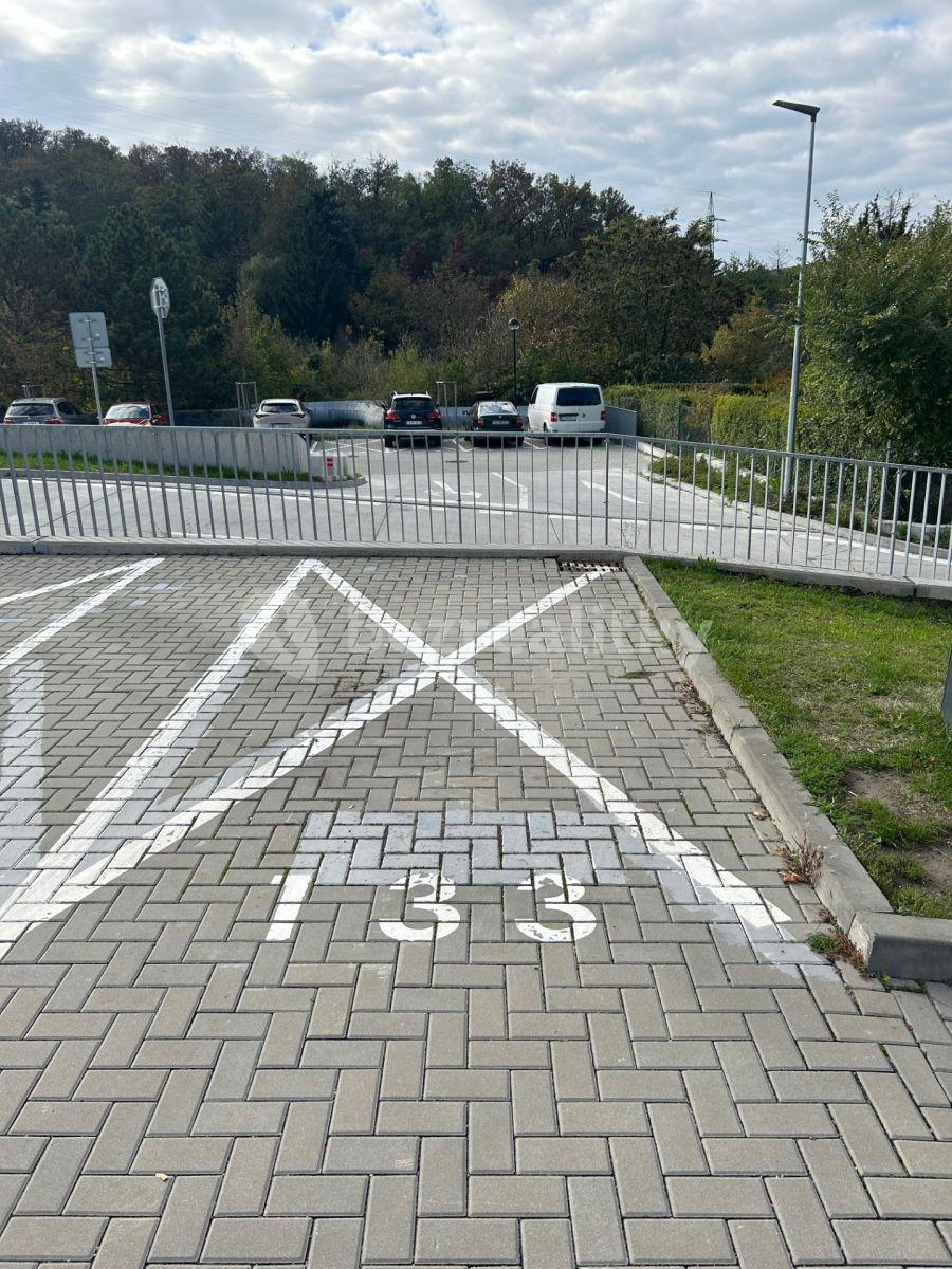 Pronájem bytu 2+1 60 m², Dúbravka, Bratislavský kraj