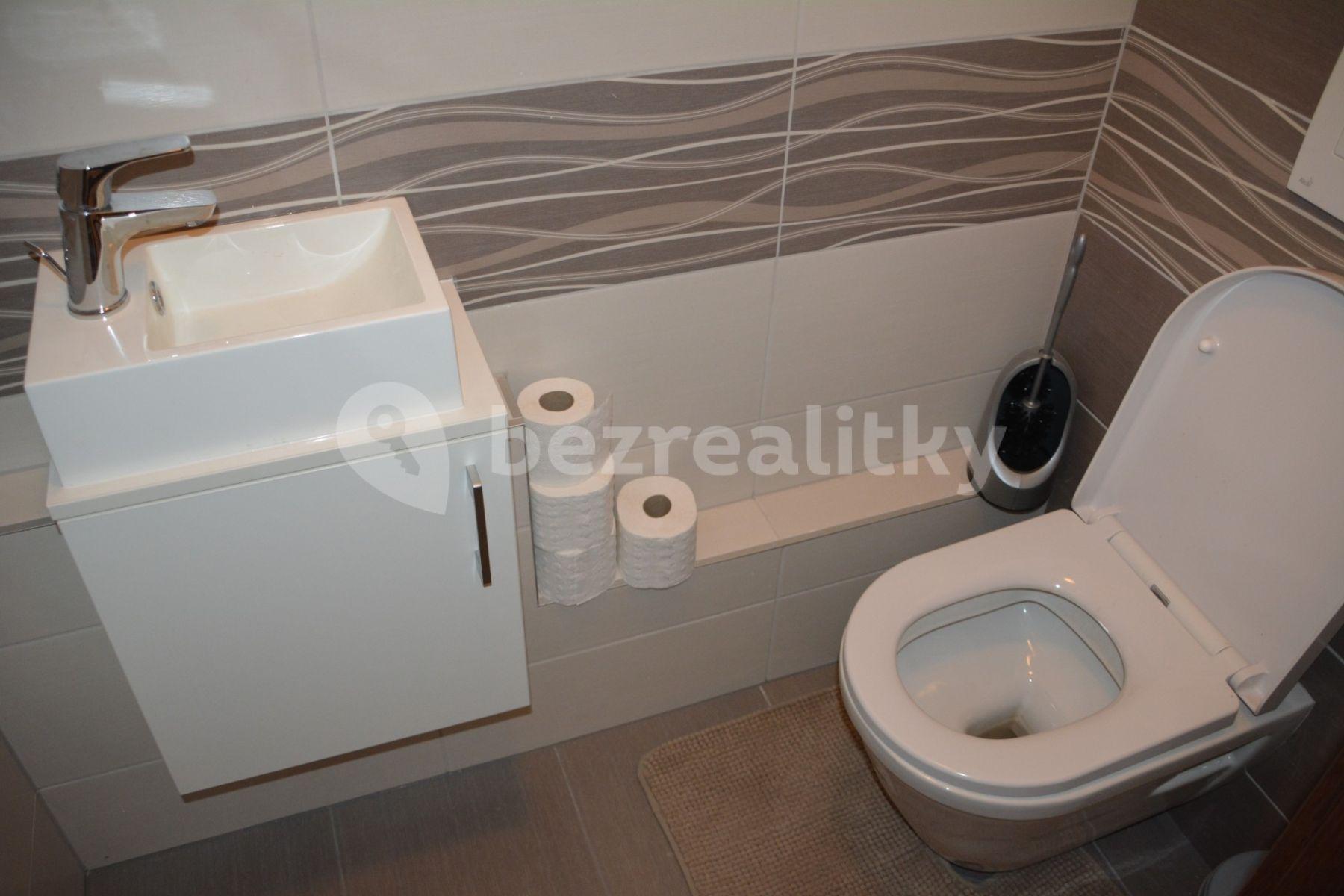 Pronájem bytu 2+1 60 m², Dúbravka, Bratislavský kraj