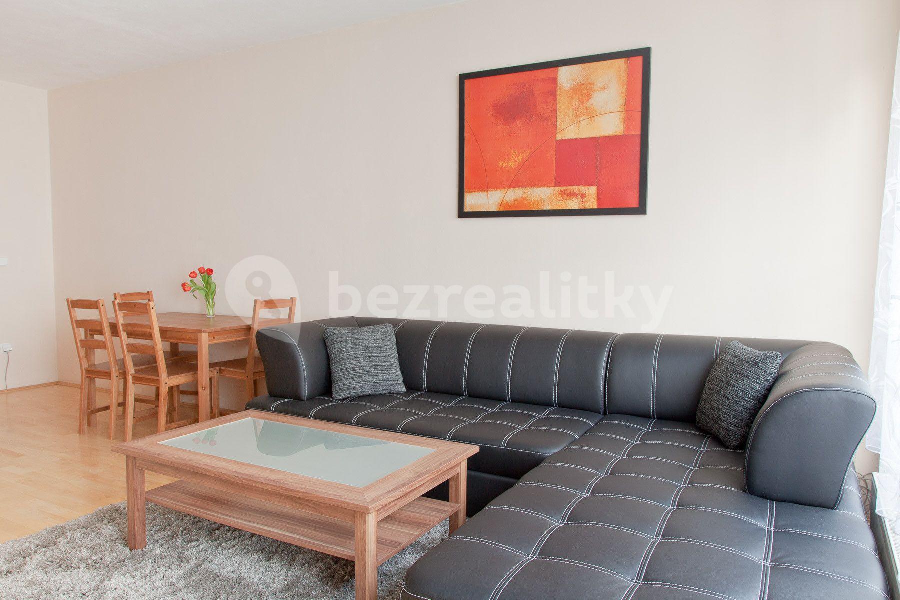 Pronájem bytu 1+kk 35 m², Počernická D, Praha, Praha