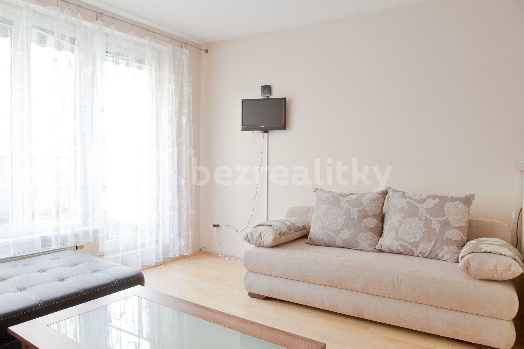 Pronájem bytu 1+kk 35 m², Počernická D, Praha, Praha