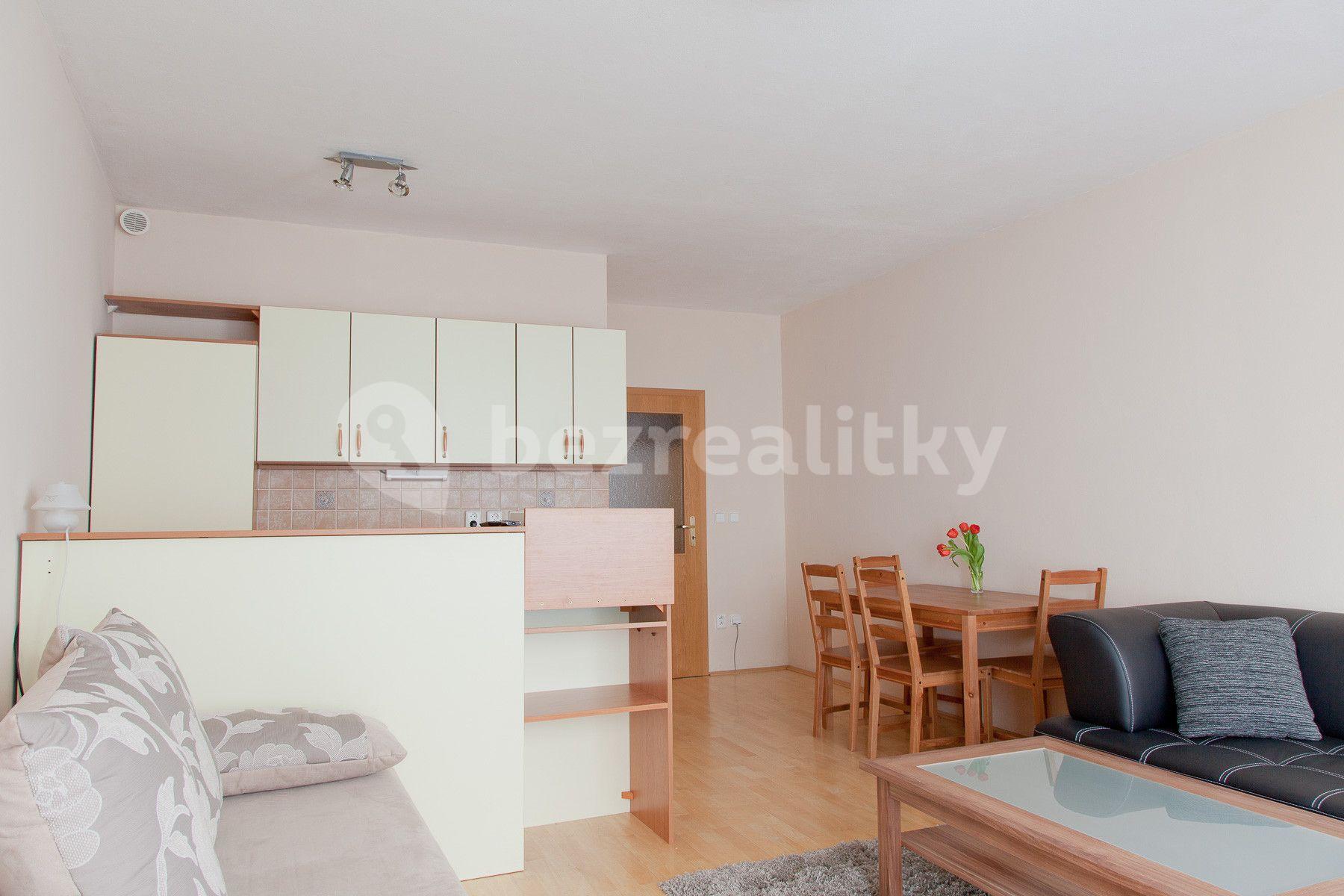 Pronájem bytu 1+kk 35 m², Počernická D, Praha, Praha